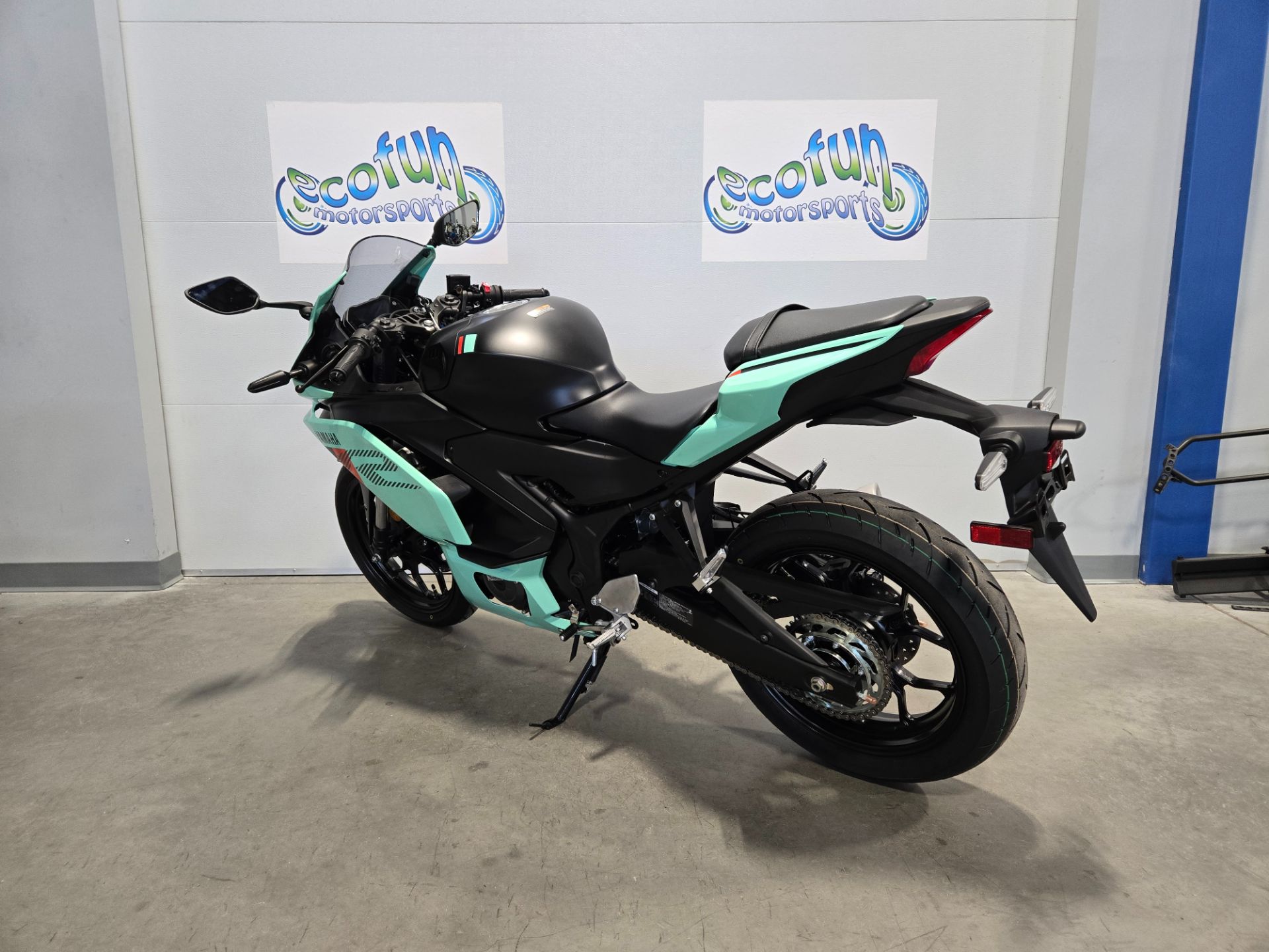 2026 Yamaha YZF-R3 8