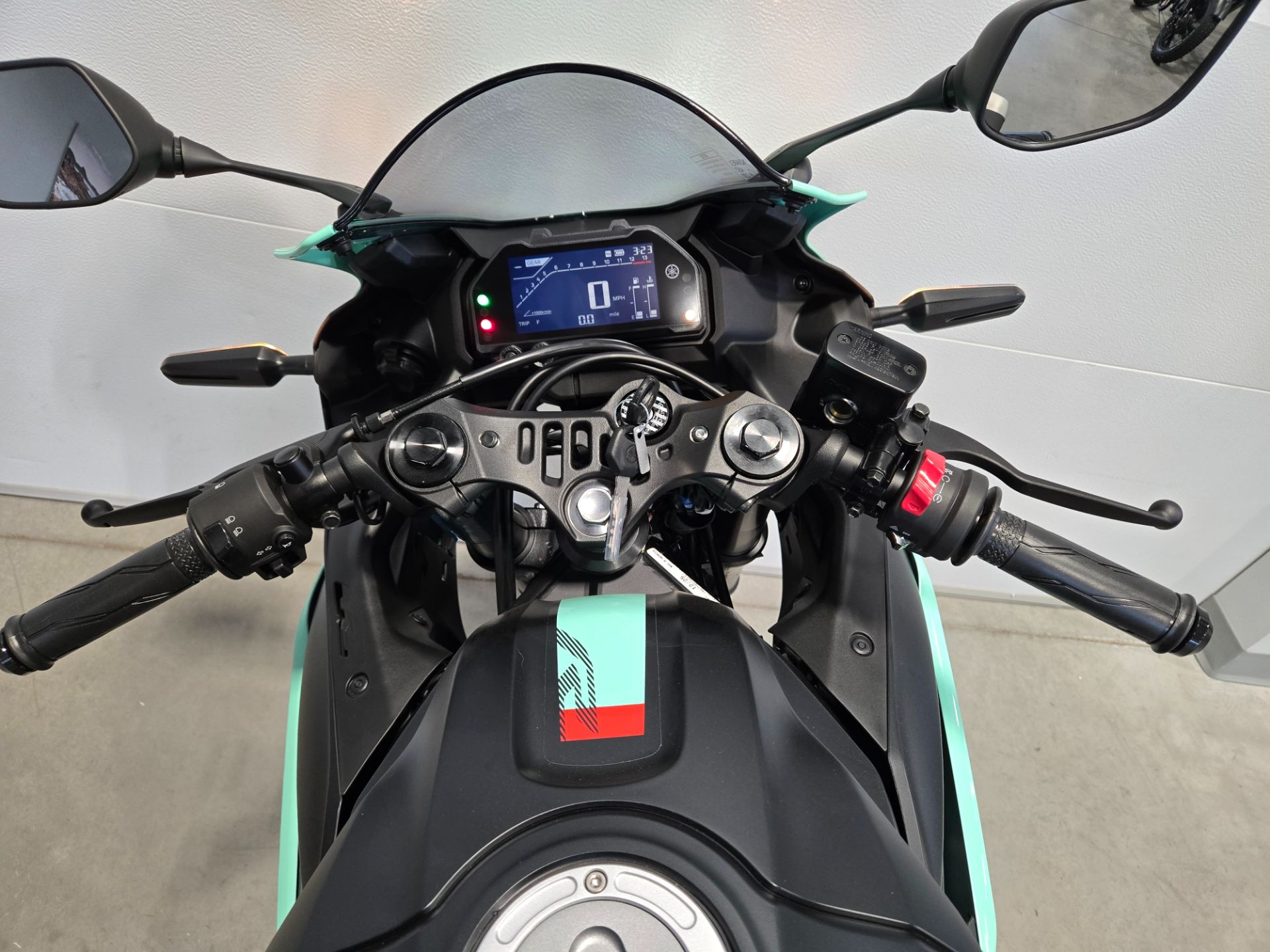 2026 Yamaha YZF-R3 9