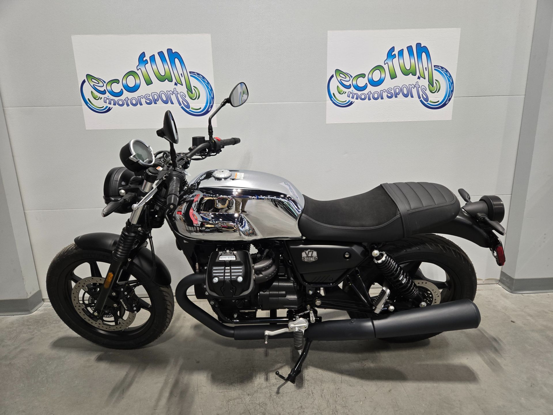 New 2025 Moto Guzzi V7 Stone | Motorcycles in Forest Lake MN