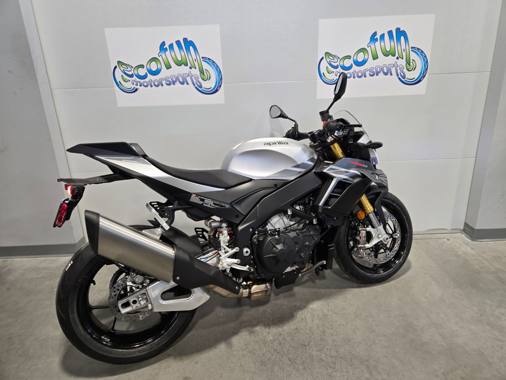 New 2027 Aprilia Tuono V4 1100 | Motorcycles in Forest Lake MN