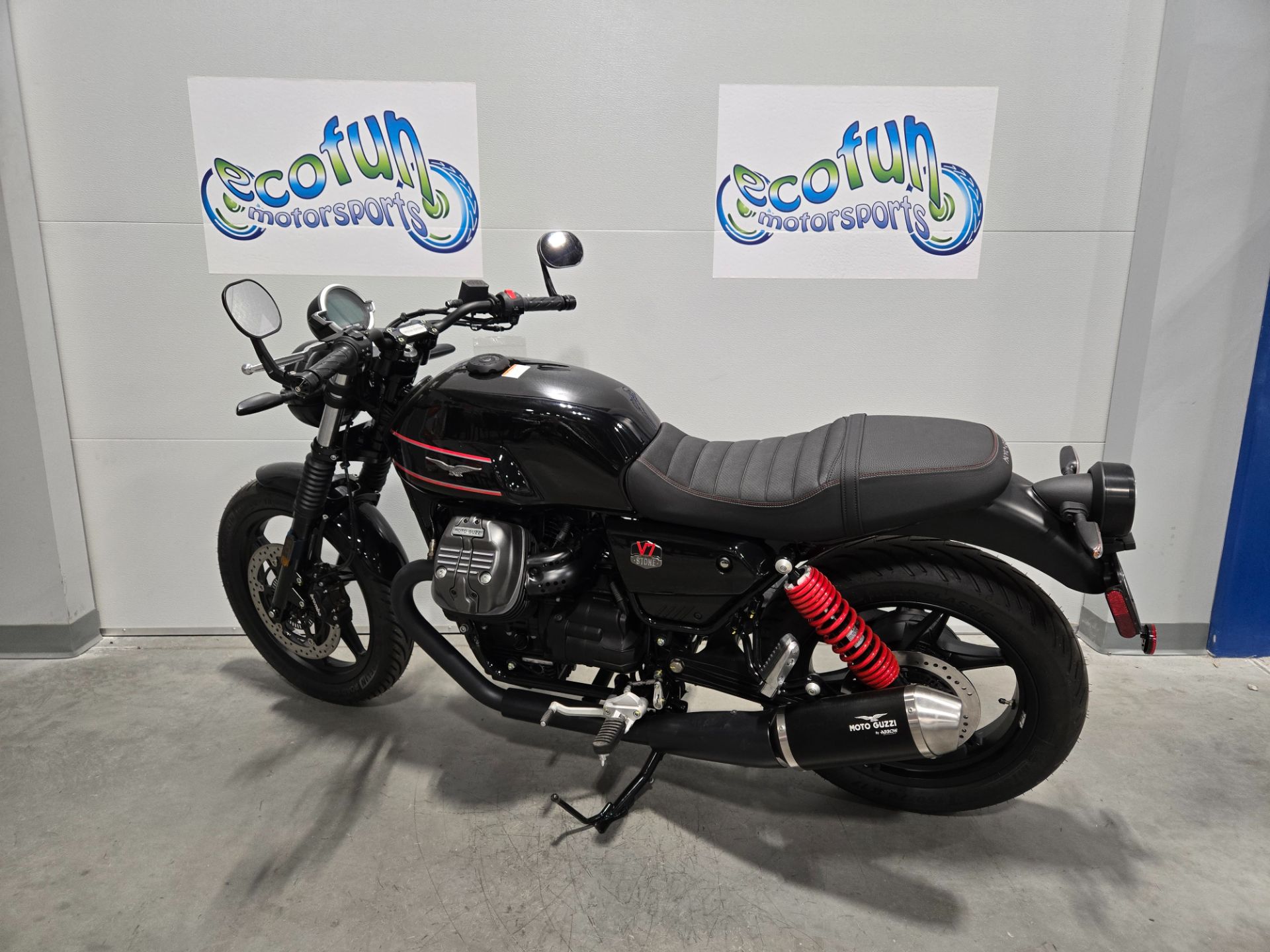 2024 Moto Guzzi photo 8
