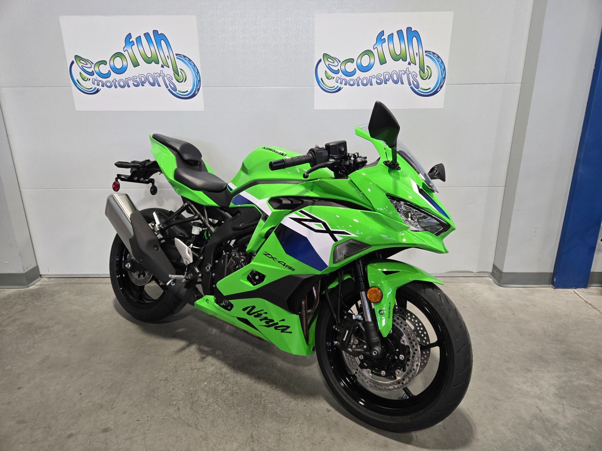 New 2026 Kawasaki Ninja ZX-4RR ABS | Motorcycles in Forest Lake MN