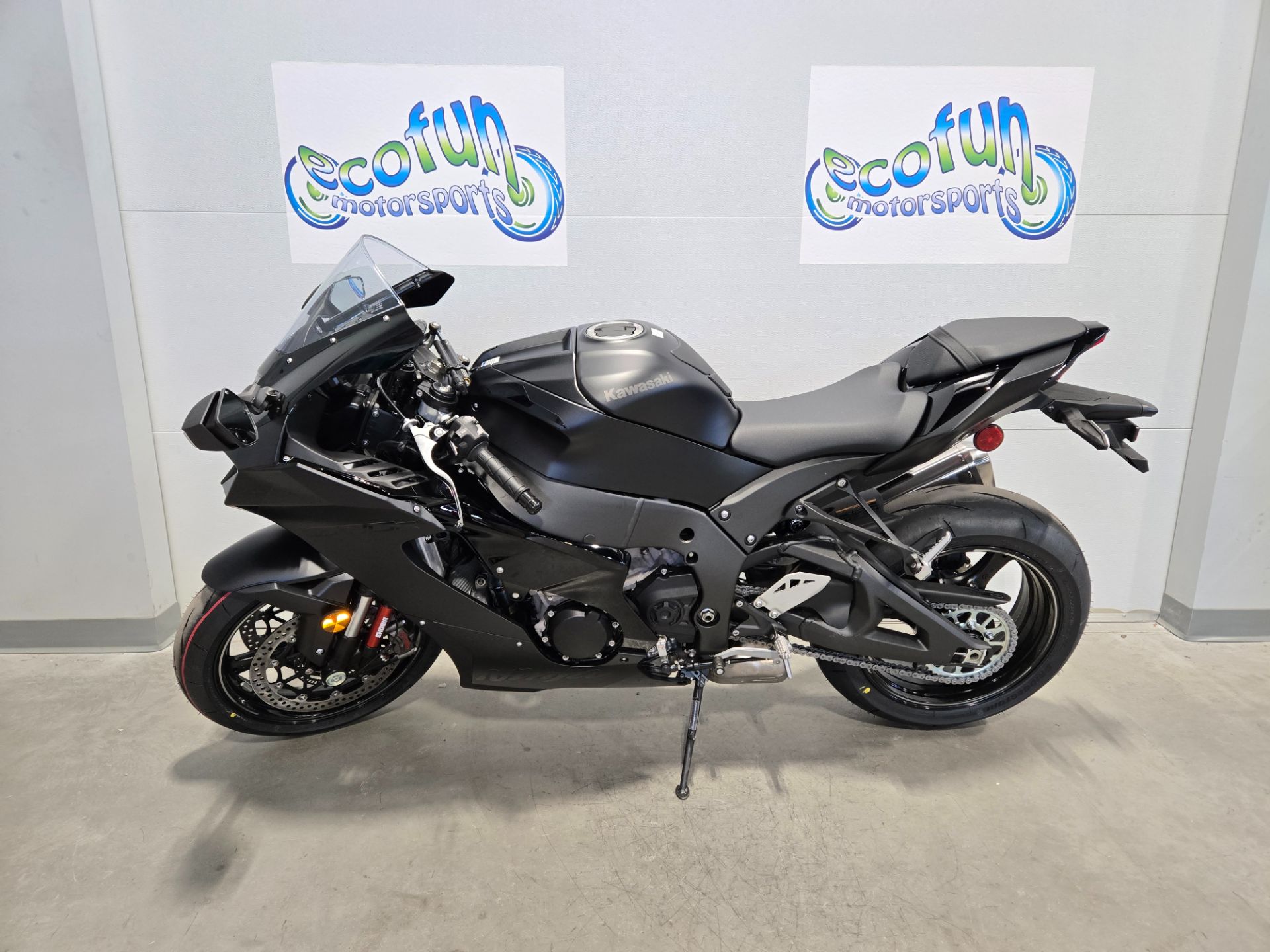 3,000円お安く!◎New◎Volan◎Nose Rider 2◎10.5 2025 Kawasaki Ninja ZX-10R Motorcycles Woodstock Illinois