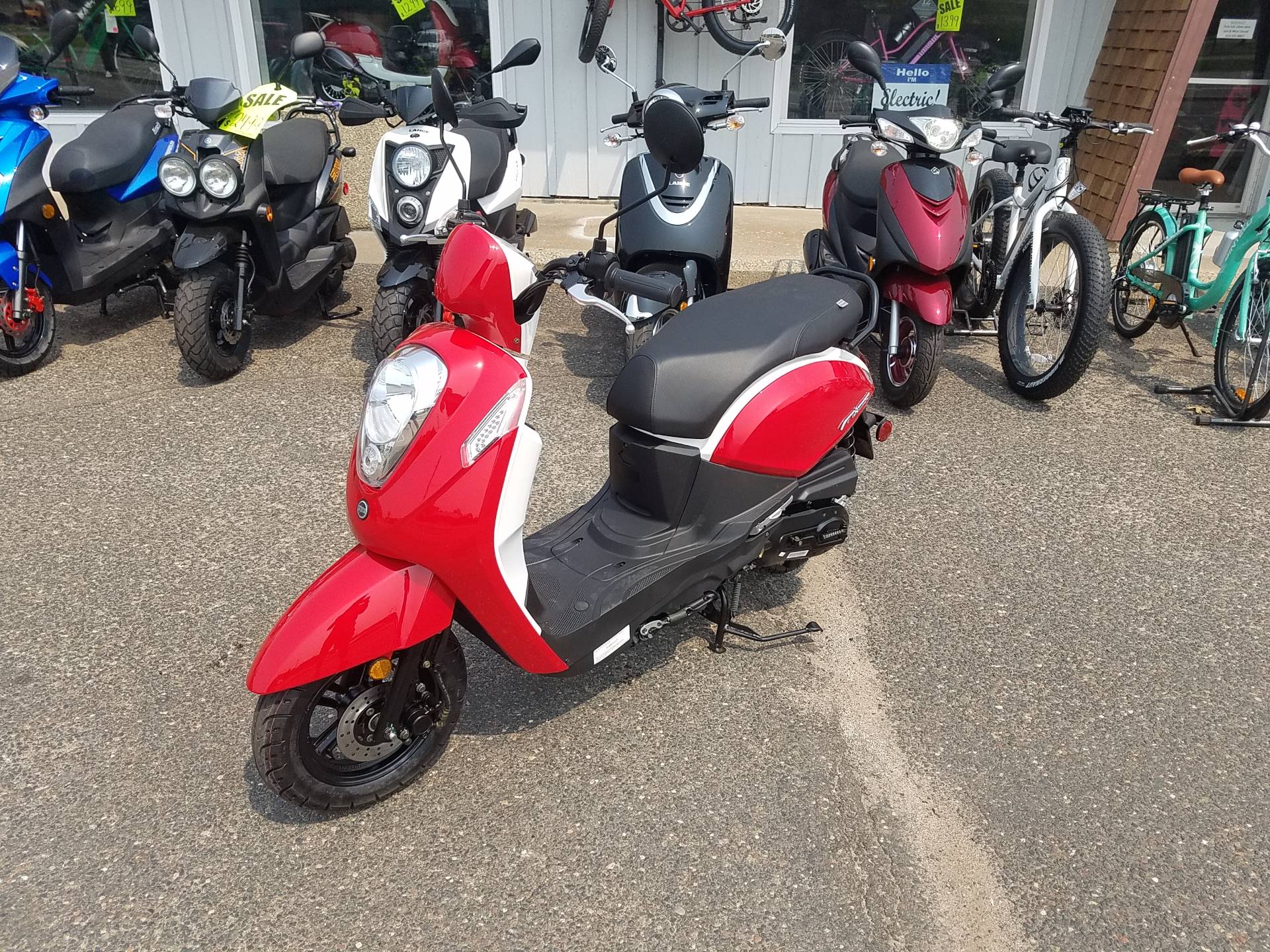 New 2021 SYM Mio 49cc Scooter Scooters in Forest Lake MN Chili Red
