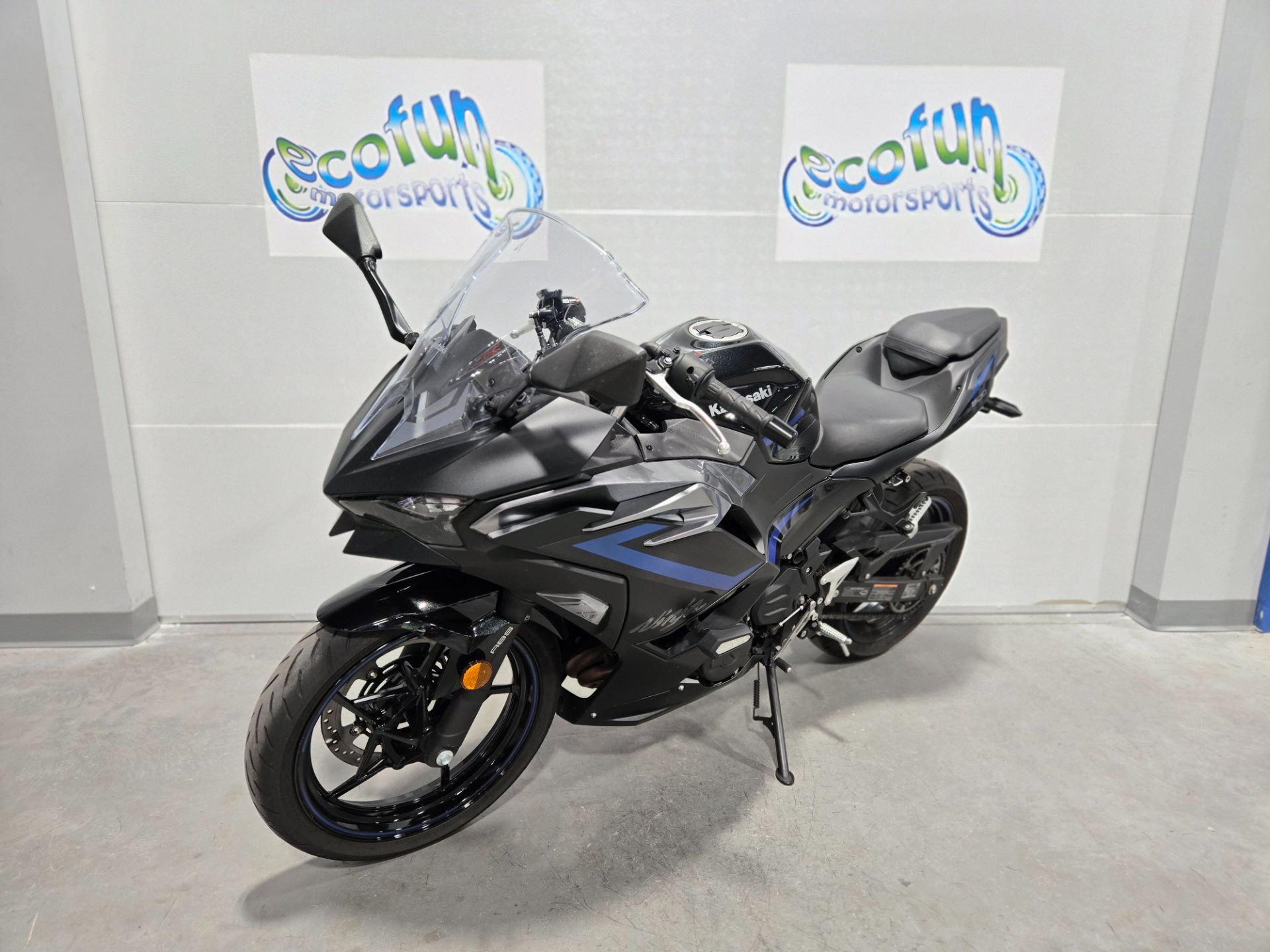 ナガスワ【最終価格】新品 motoroal motoスペースブラック Amazon.co.jp: Motorola(モトローラ) motorola g64 5G 8GB/128GB