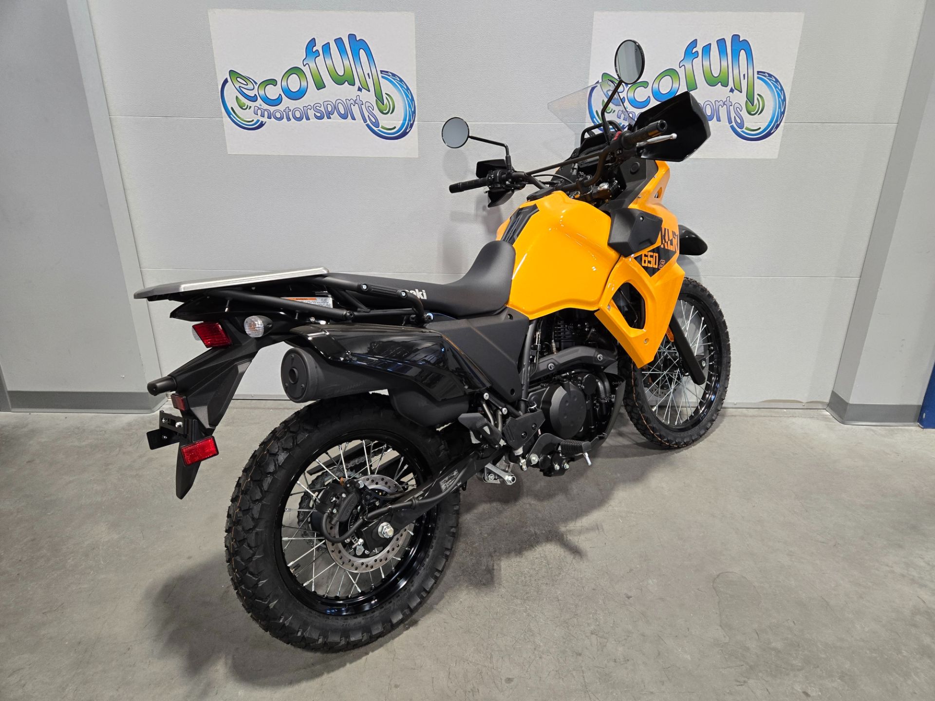 2026 Kawasaki KLR®650 S ABS 7