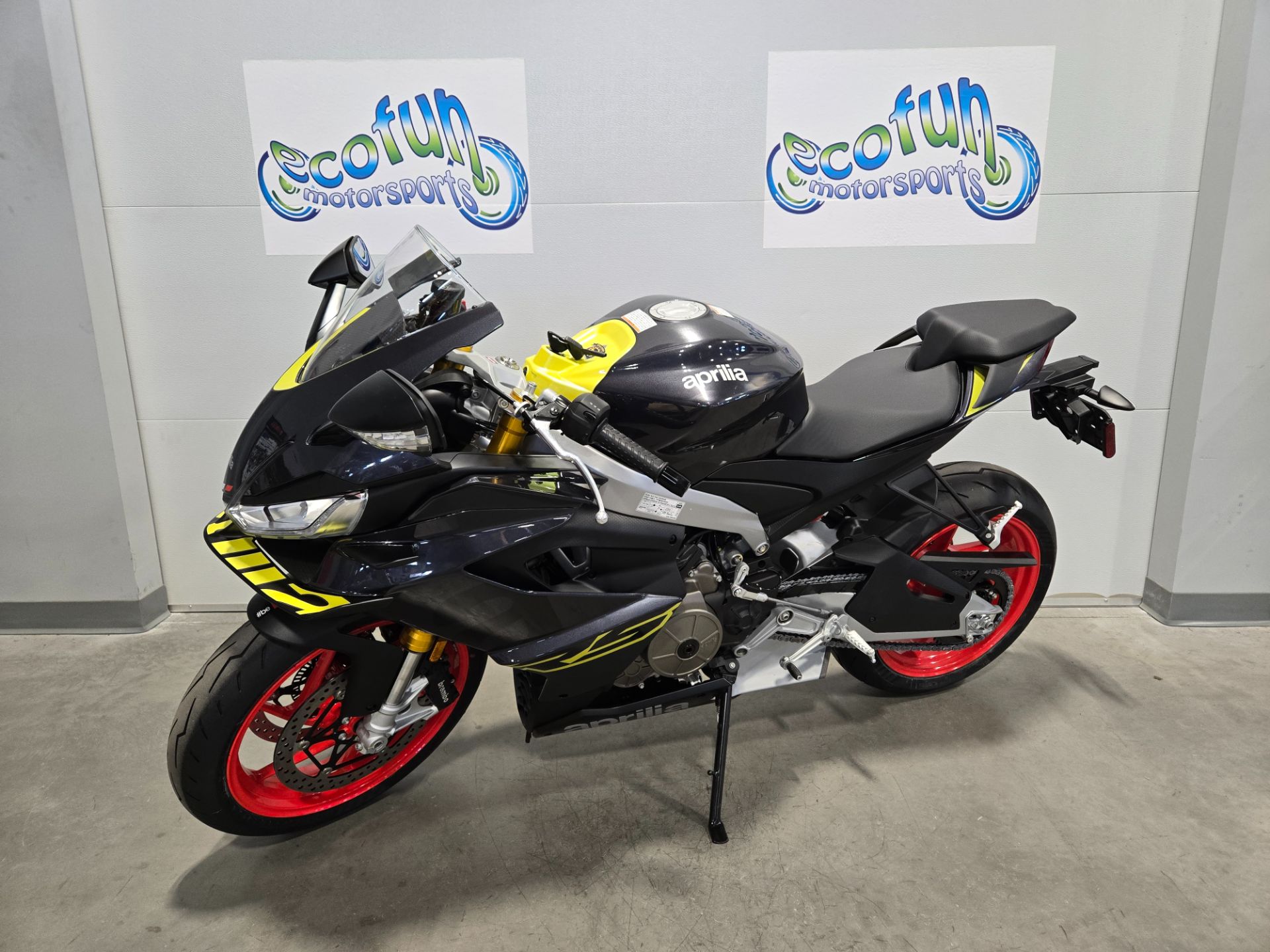 2026 Aprilia RS photo 2