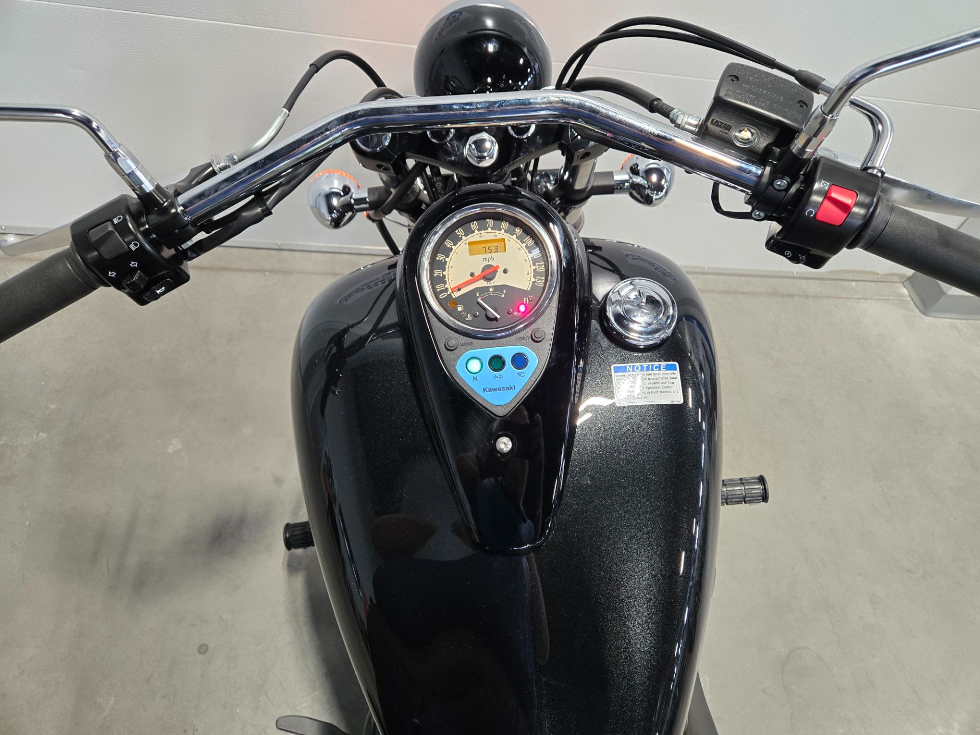 2026 Kawasaki Vulcan® 900 Custom 9
