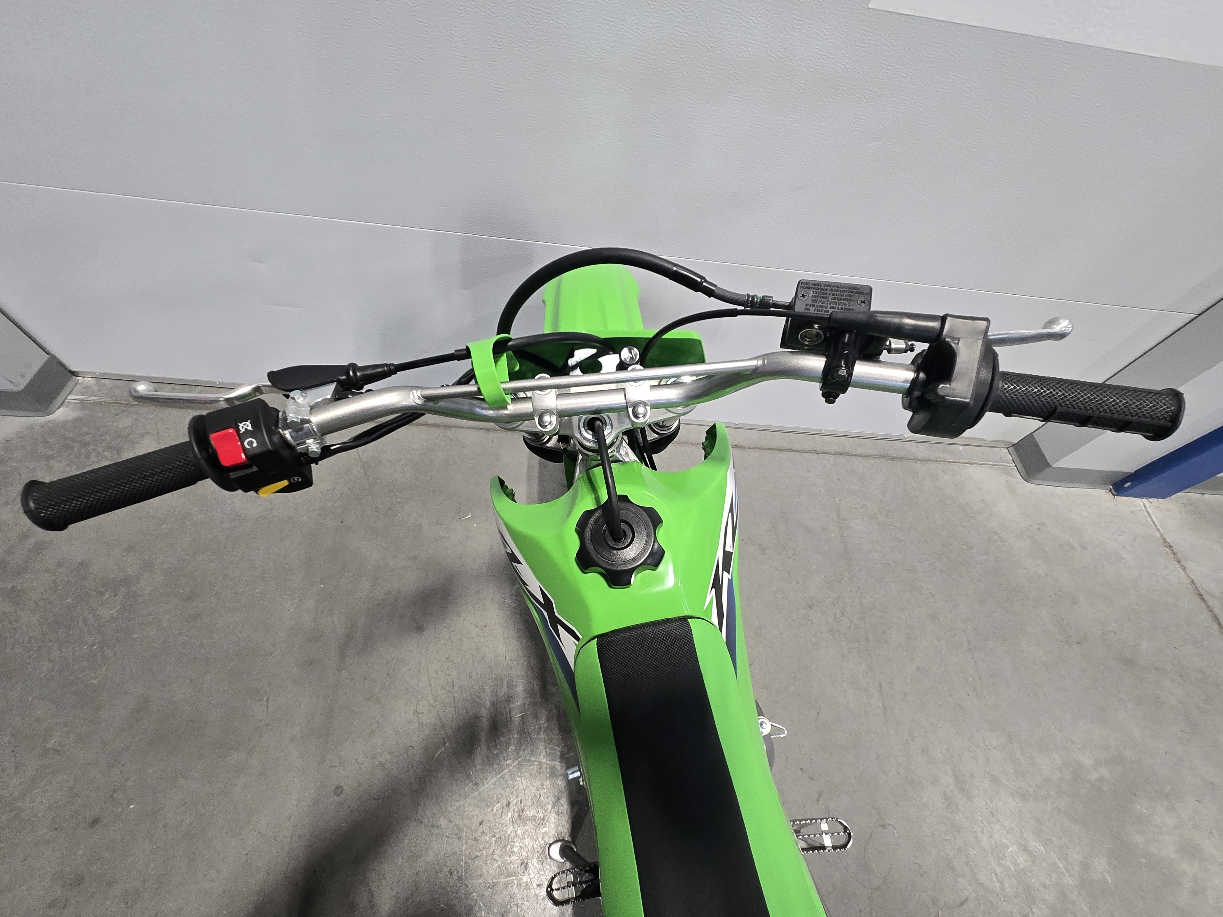 2027 Kawasaki KLX®140R L 9