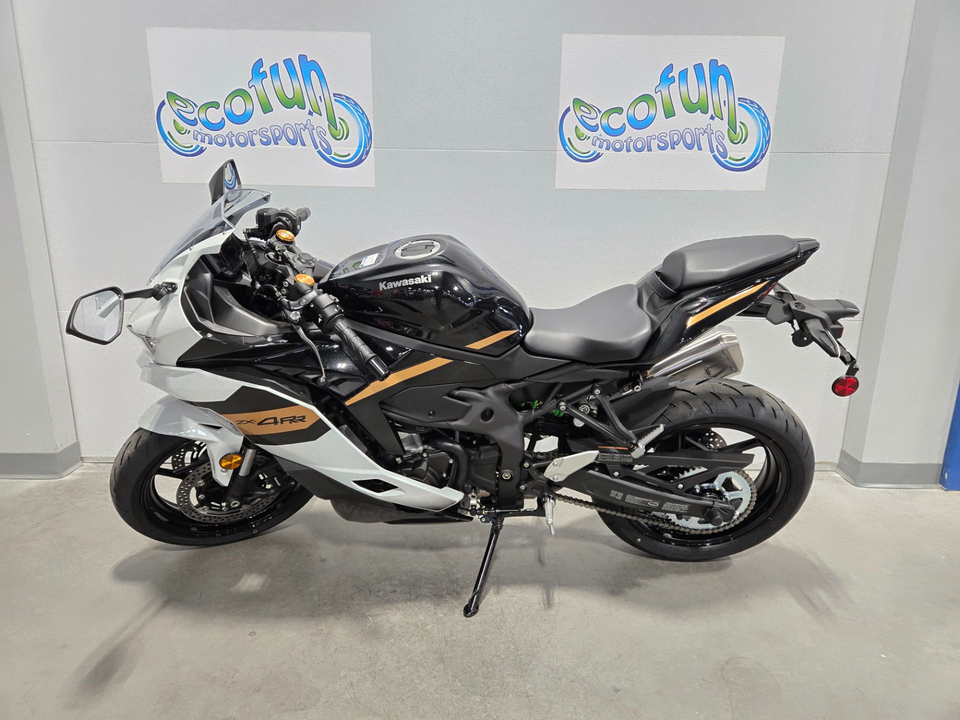 New 2026 Kawasaki Ninja® ZX™-4RR ABS | Motorcycles in Forest Lake