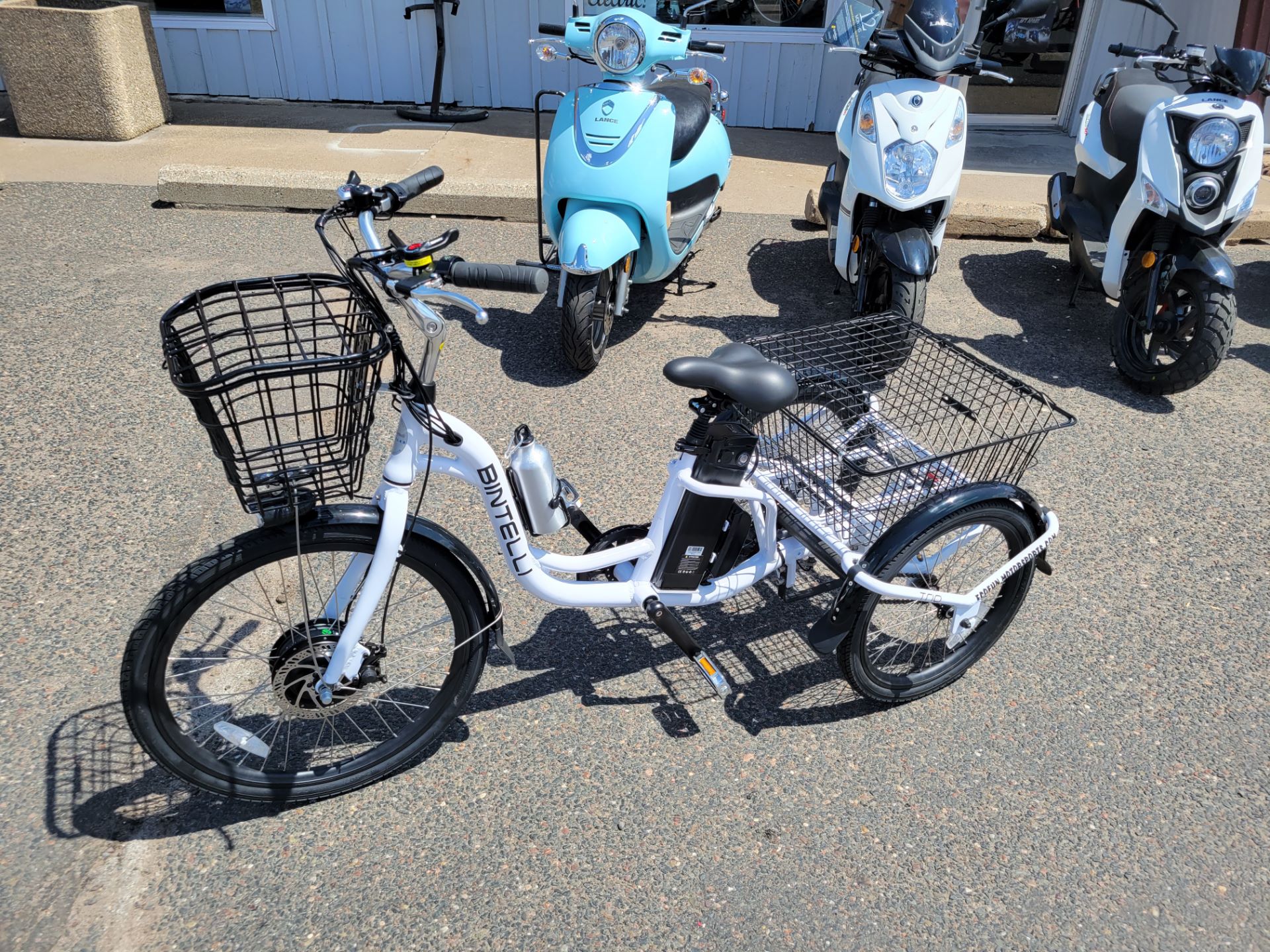 New Bintelli Trio Electric Tricycle Electric Bicycles in Forest