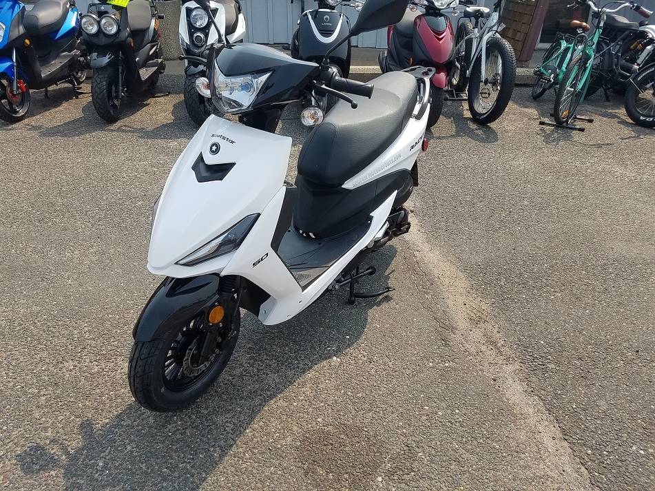 New 2021 ZHNG Racestar 49cc Scooter | Scooters in Forest Lake MN
