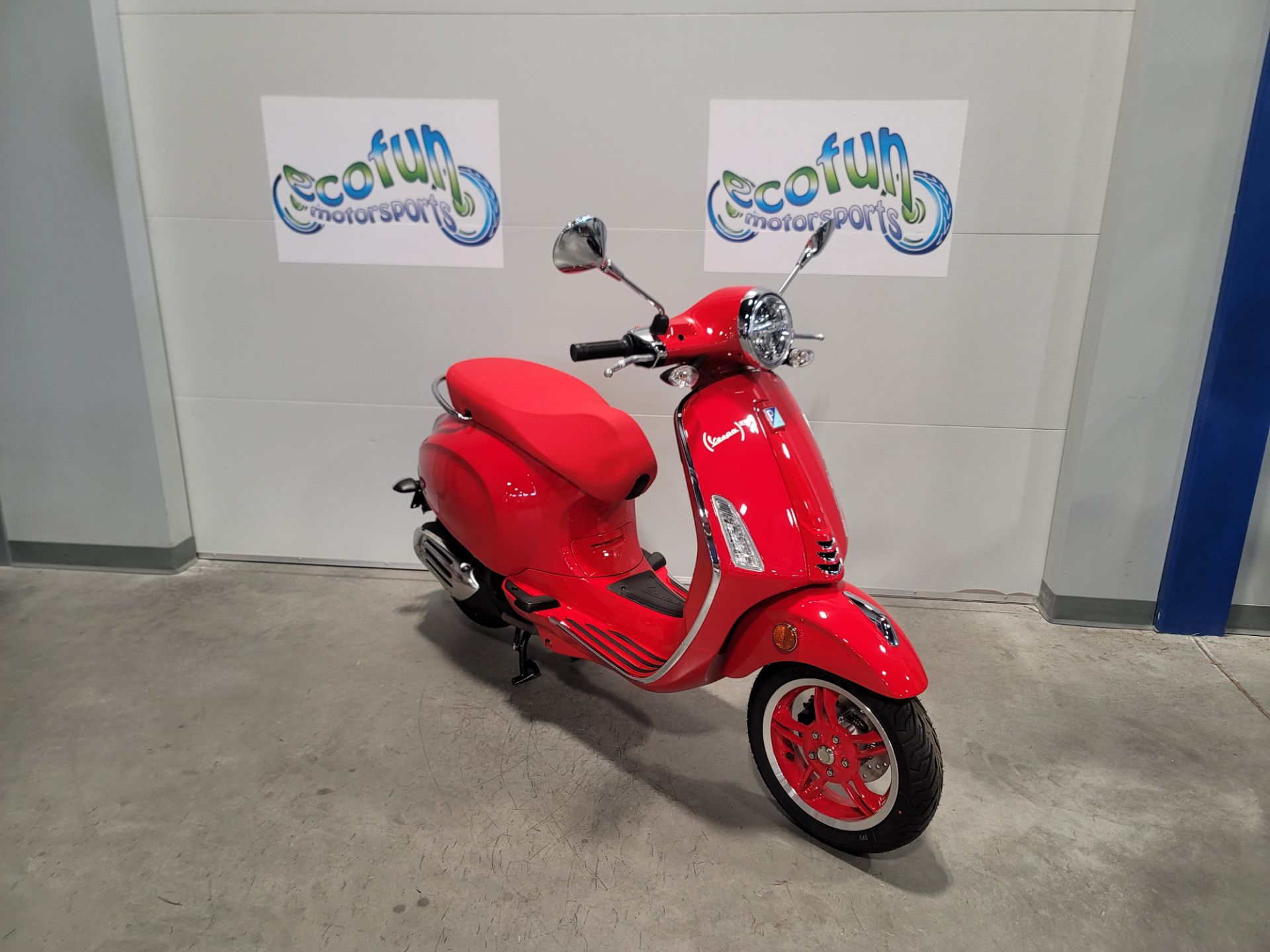 2027 Vespa Primavera photo 3