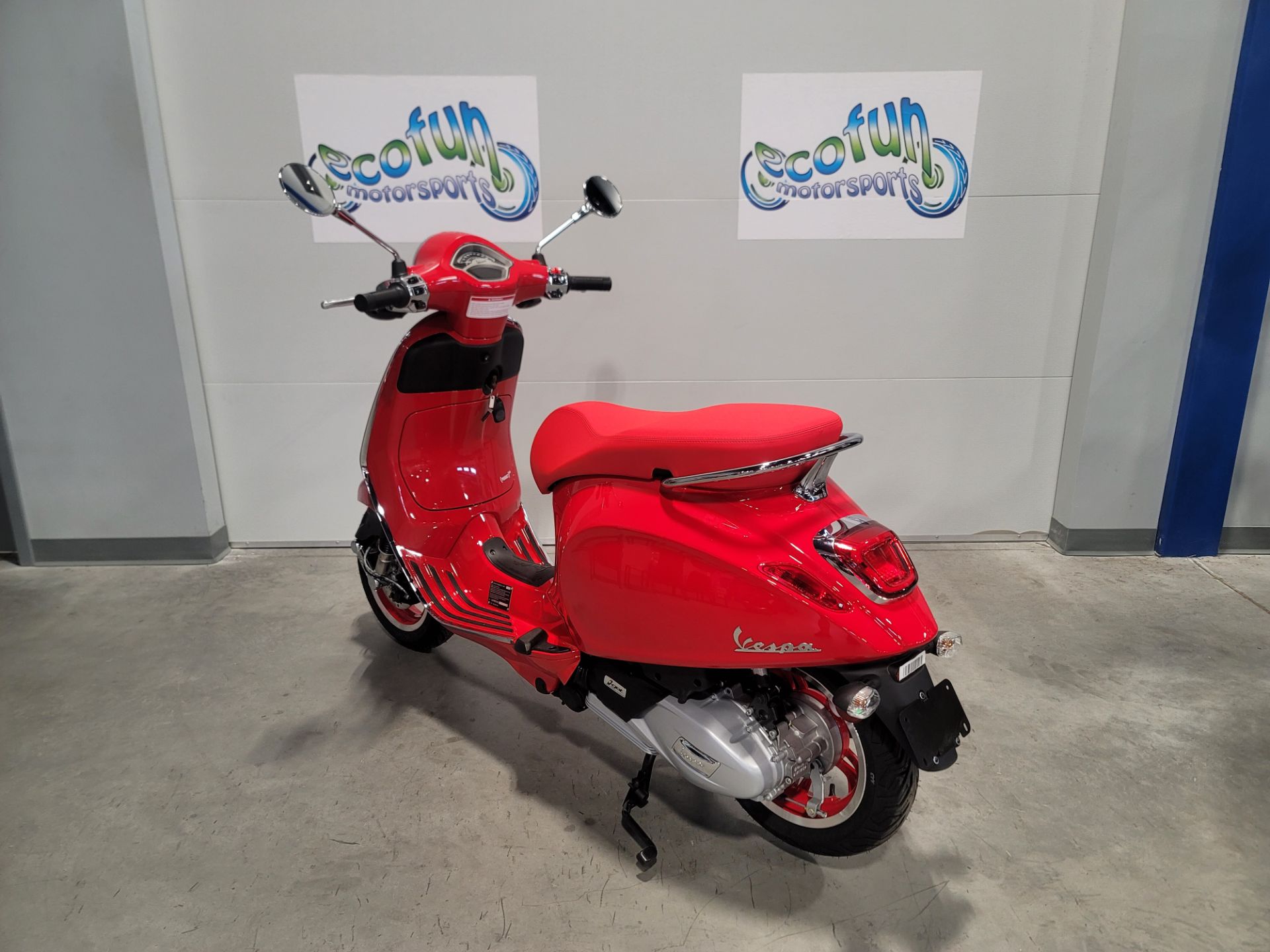 2027 Vespa Primavera photo 6