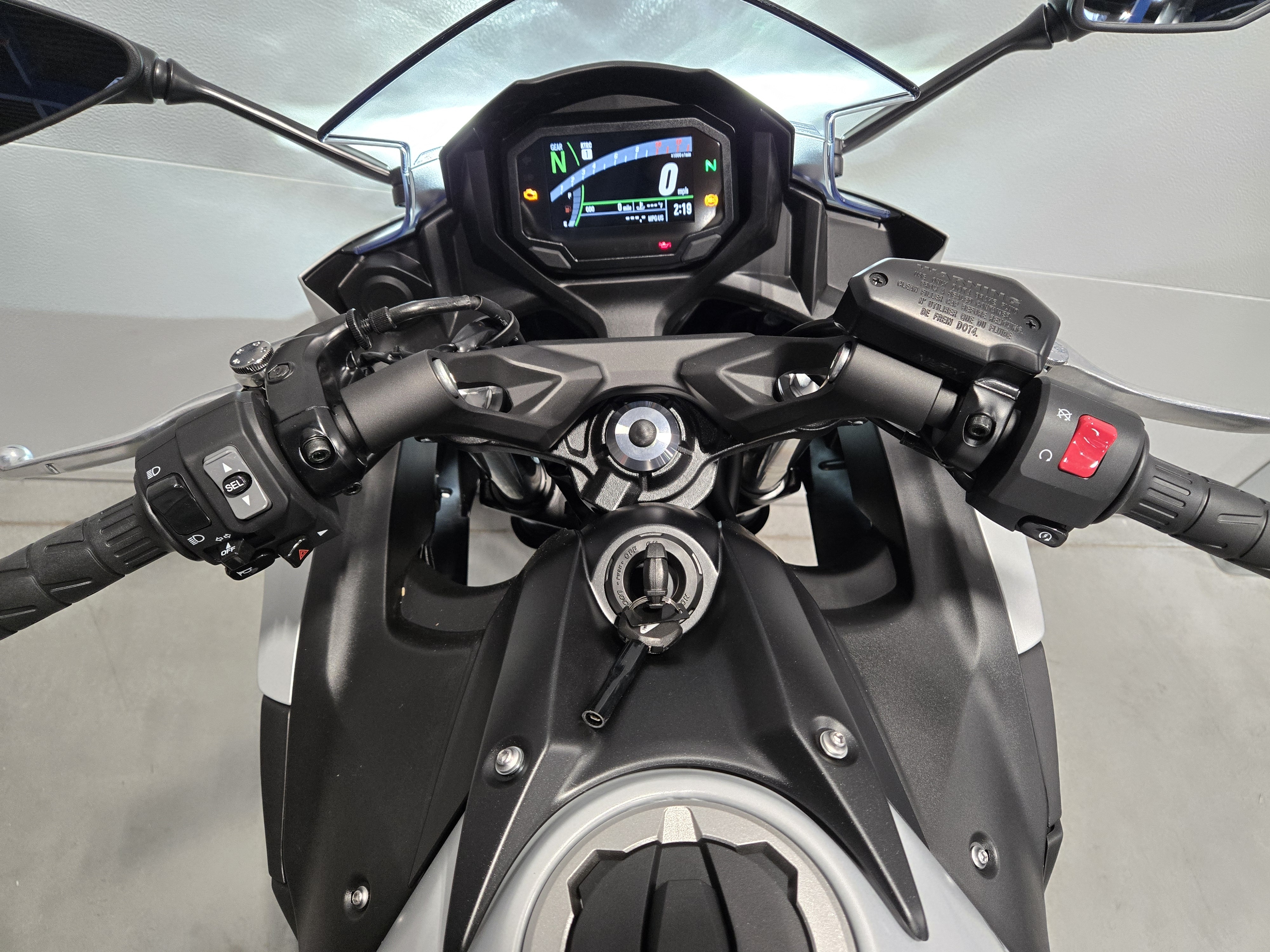 2026 Kawasaki Ninja® 650 ABS 9