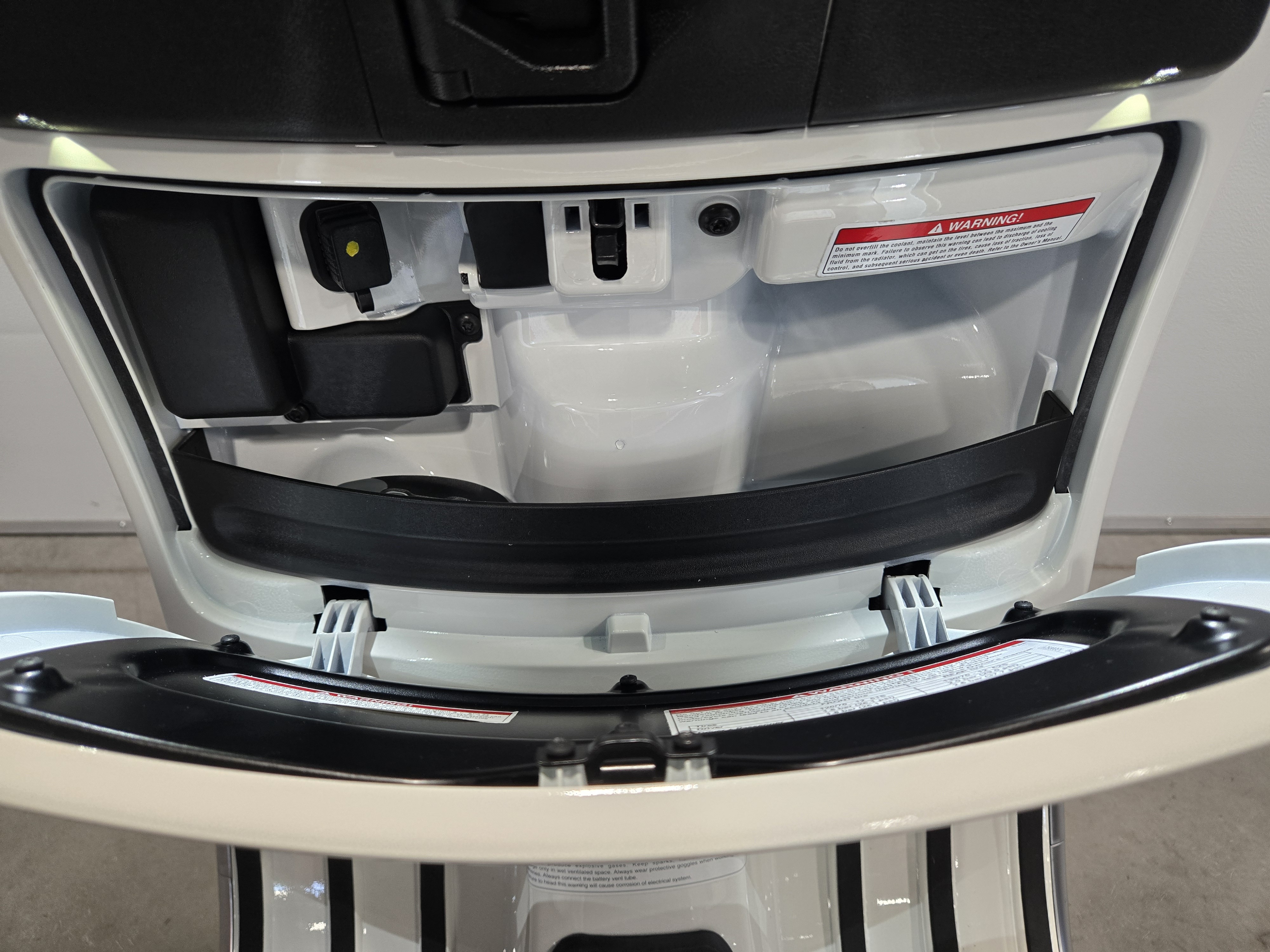 2027 Vespa GTS photo 7