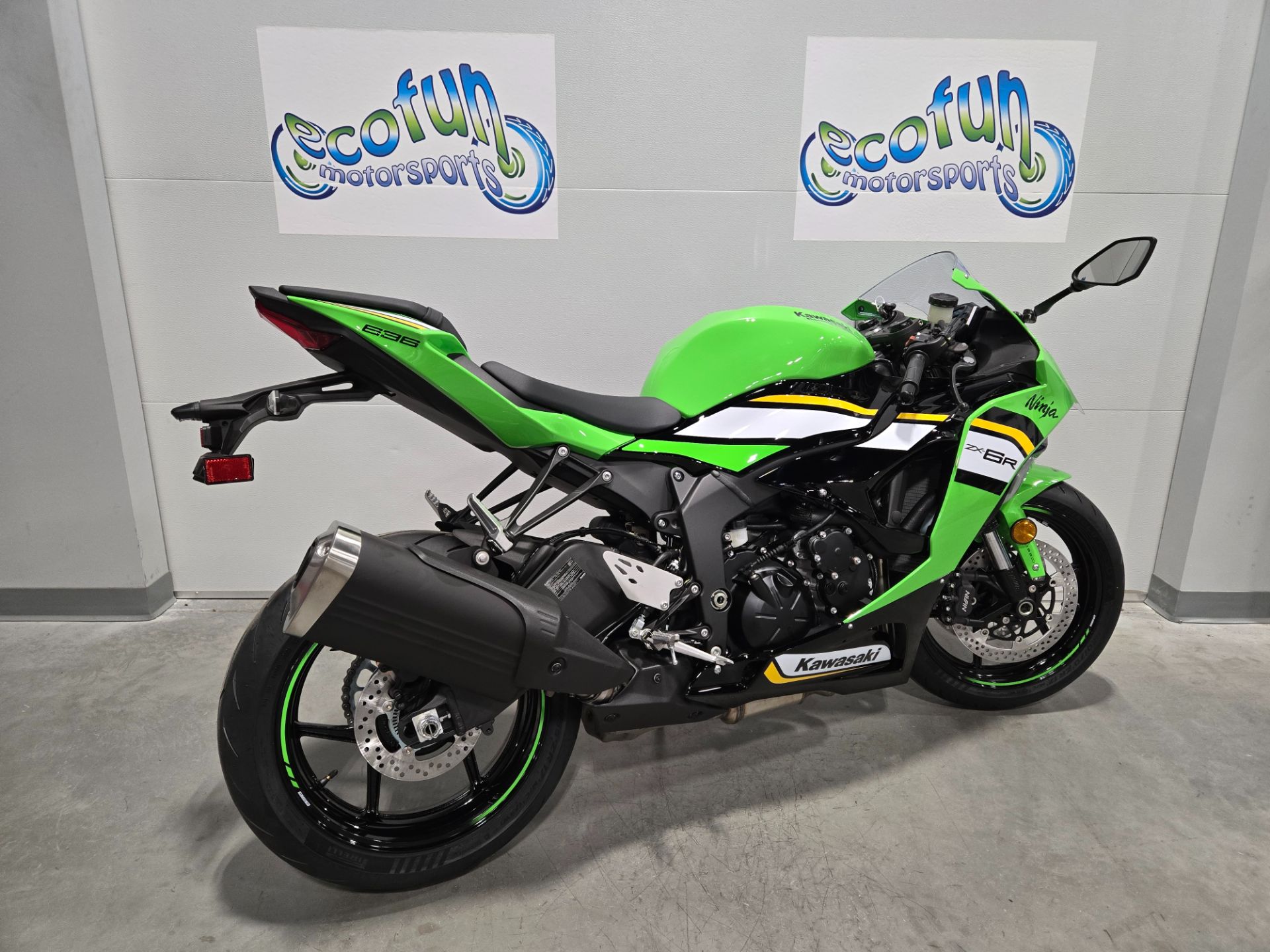 mn☆彡 New 2025 Kawasaki Ninja ZX-6R ABS | Motorcycles in Forest