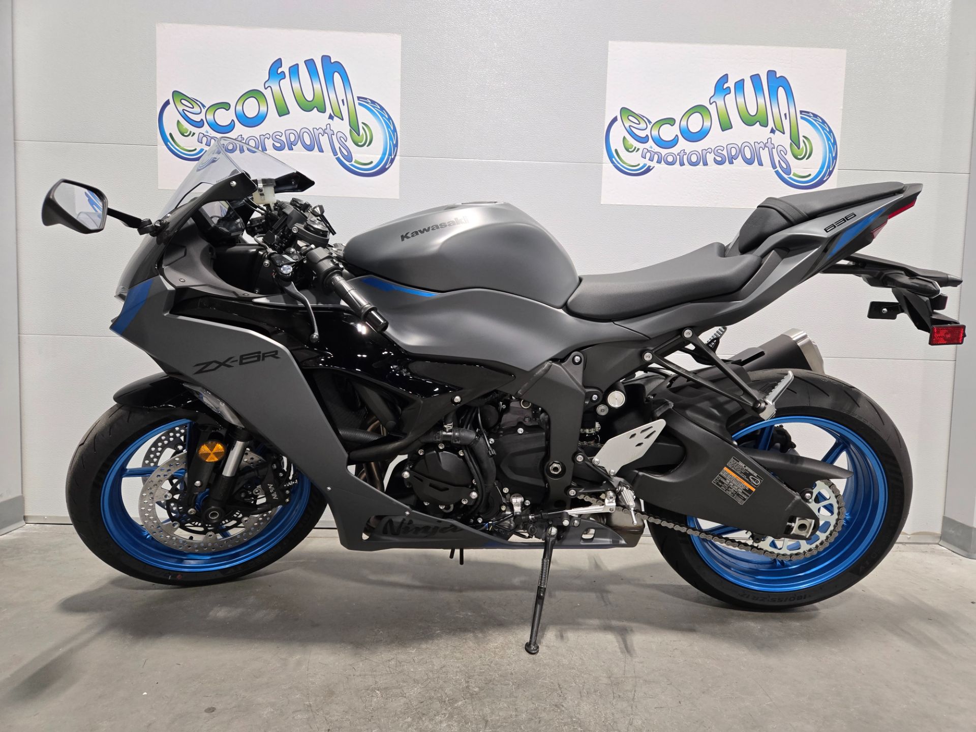 New 2026 Kawasaki Ninja® ZX™-6R | Motorcycles in Forest Lake MN