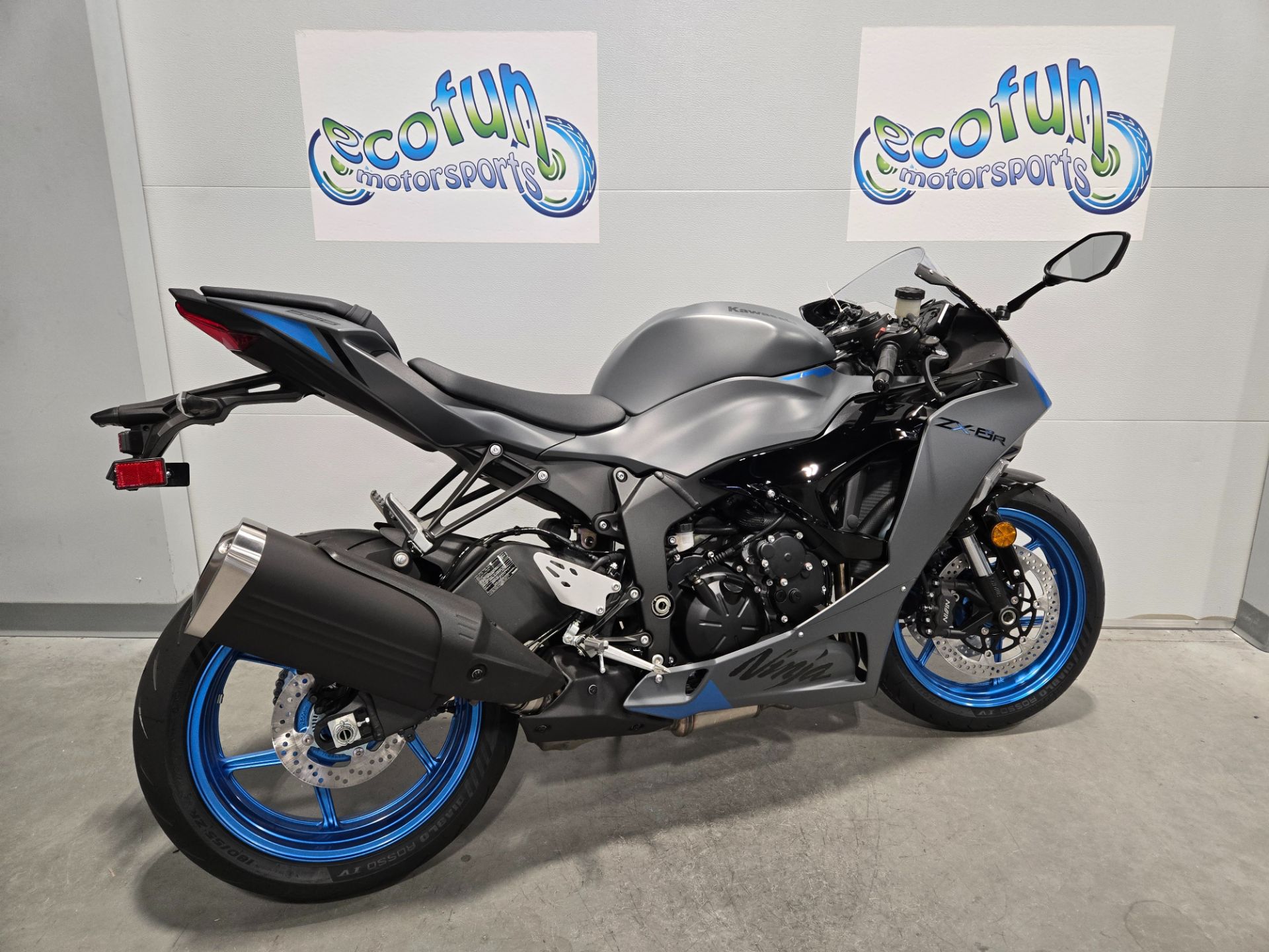 New 2026 Kawasaki Ninja® ZX™-6R | Motorcycles in Forest Lake MN