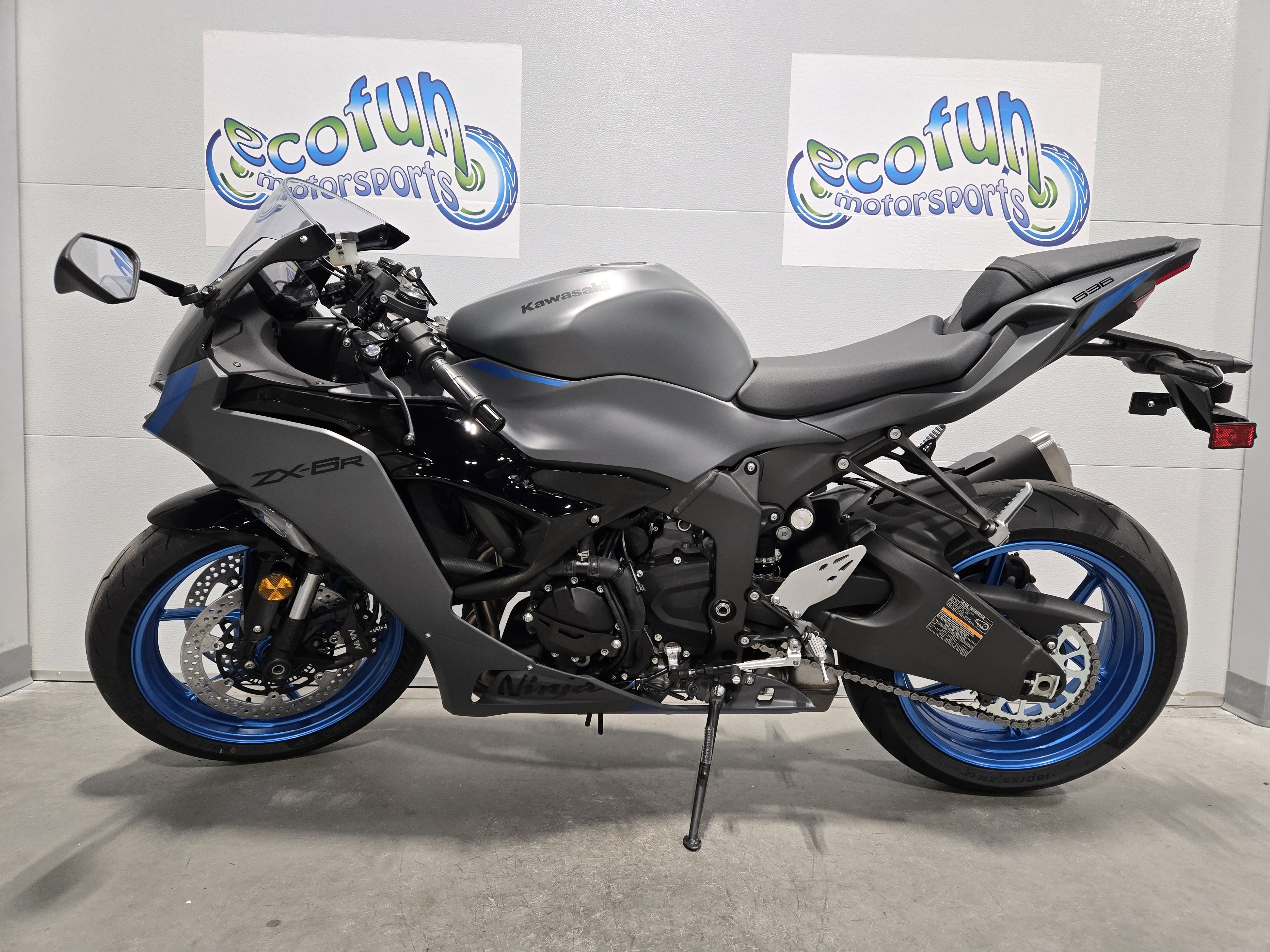 New 2026 Kawasaki Ninja® ZX™-6R | Motorcycles in Forest Lake MN