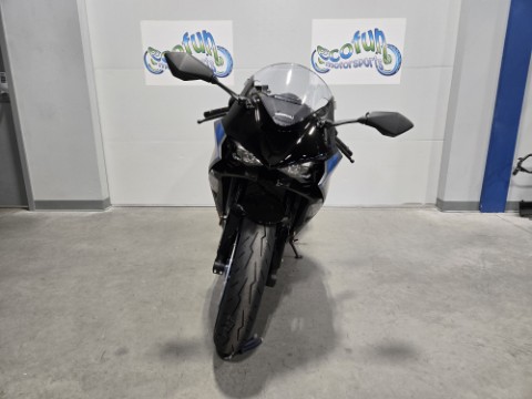 New 2026 Kawasaki Ninja® ZX™-6R | Motorcycles in Forest Lake MN