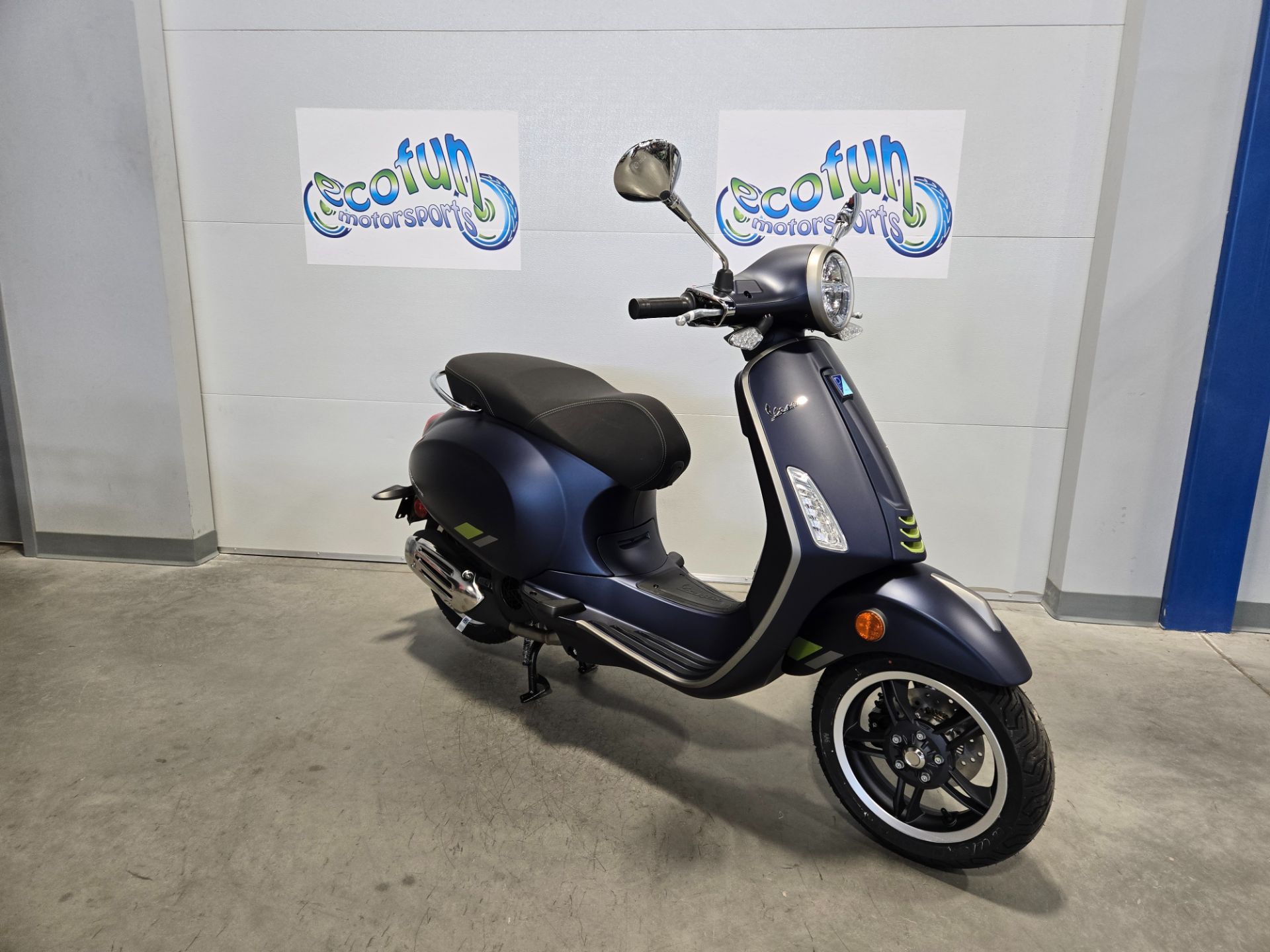 New 2025 Vespa Primavera 150 Tech | Scooters in Forest Lake MN