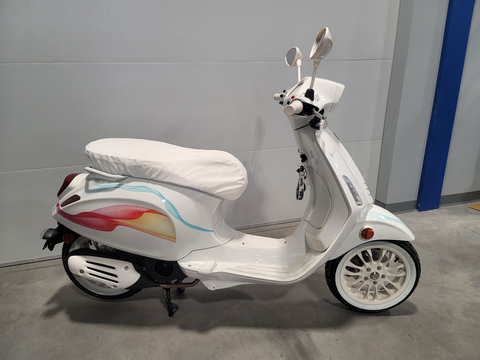 New 2023 Vespa Sprint 150 White Splash Edition Scooters in