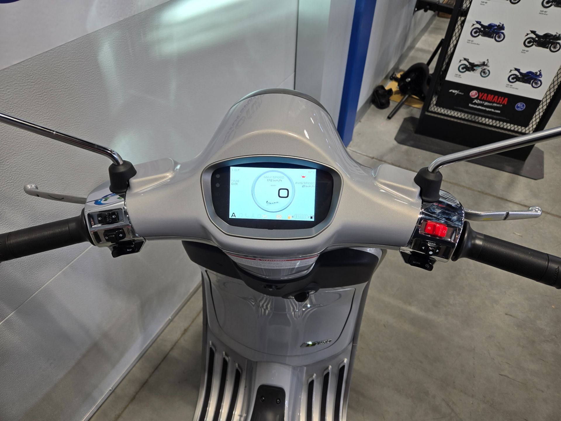New 2025 Vespa Primavera 150 Tech | Scooters in Forest Lake MN