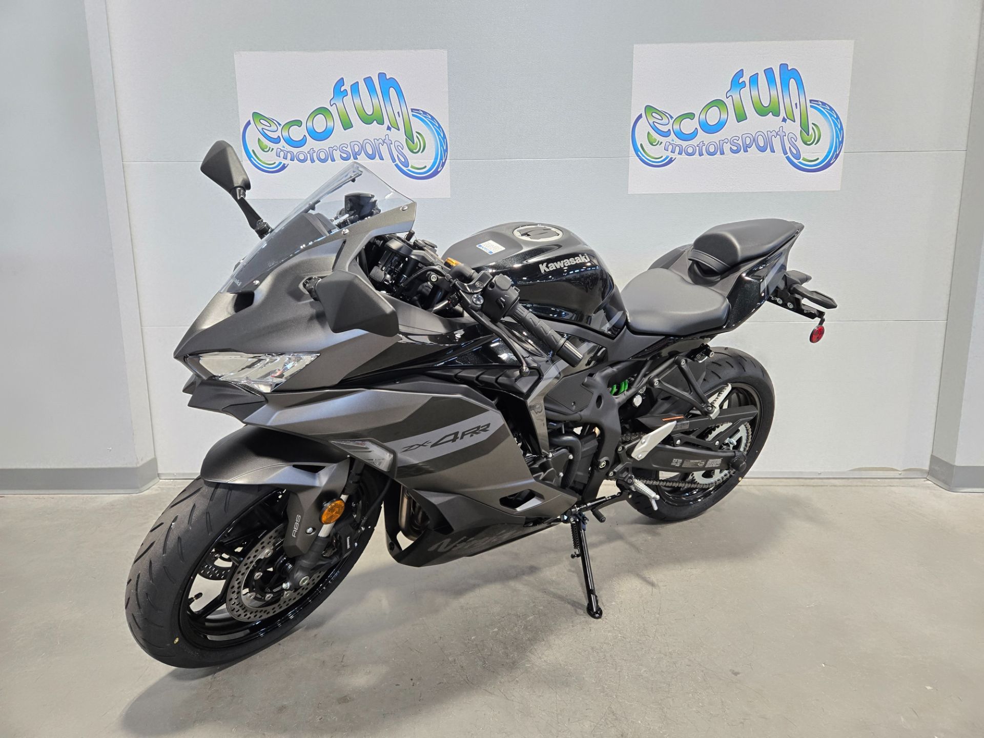 New 2026 Kawasaki Ninja ZX-4RR ABS | Motorcycles in Forest Lake MN