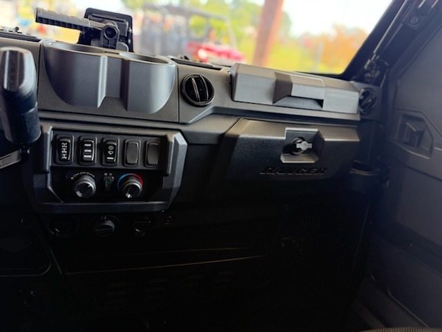 2027 Polaris Ranger Crew XP 1000 NorthStar Premium 8