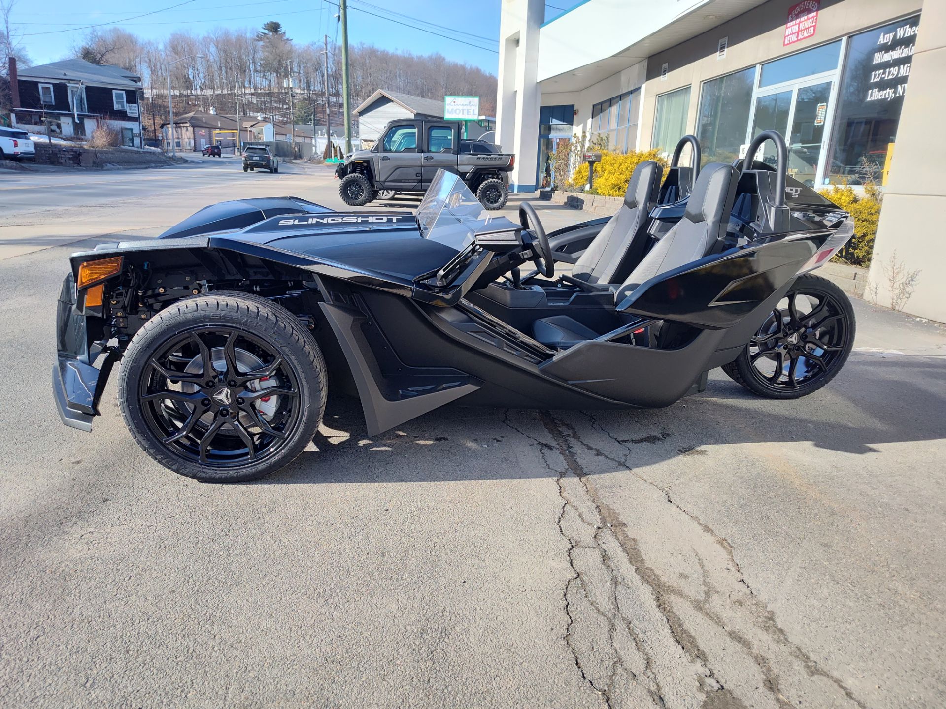 2024 Slingshot Slingshot Manual photo 3