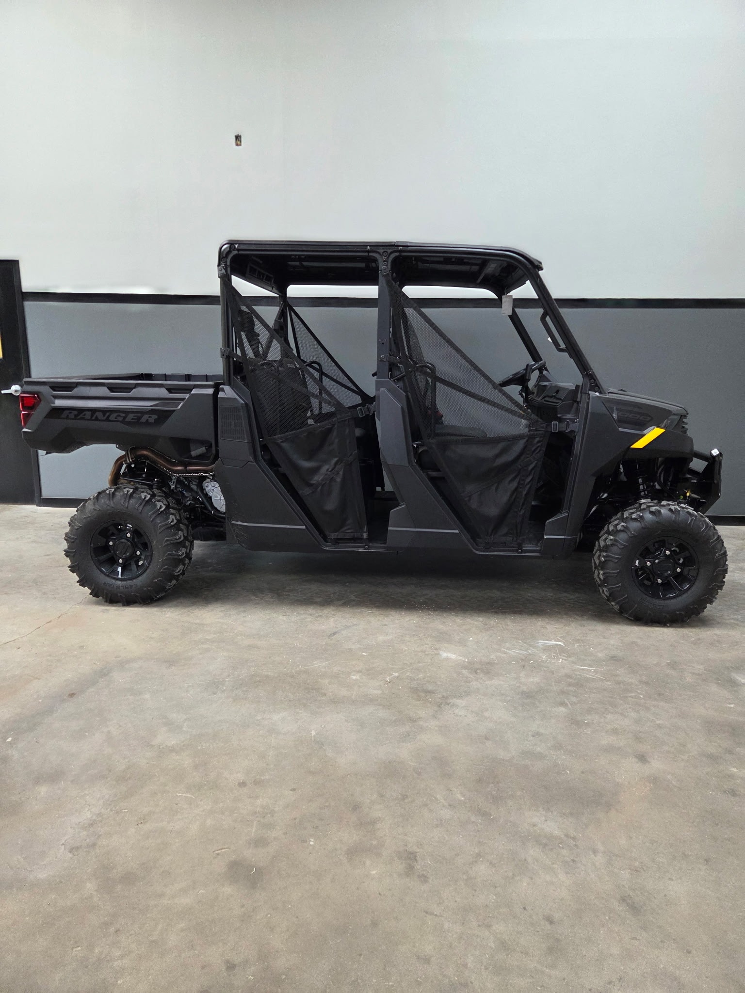2027 Polaris Ranger Crew 1000 Premium 2