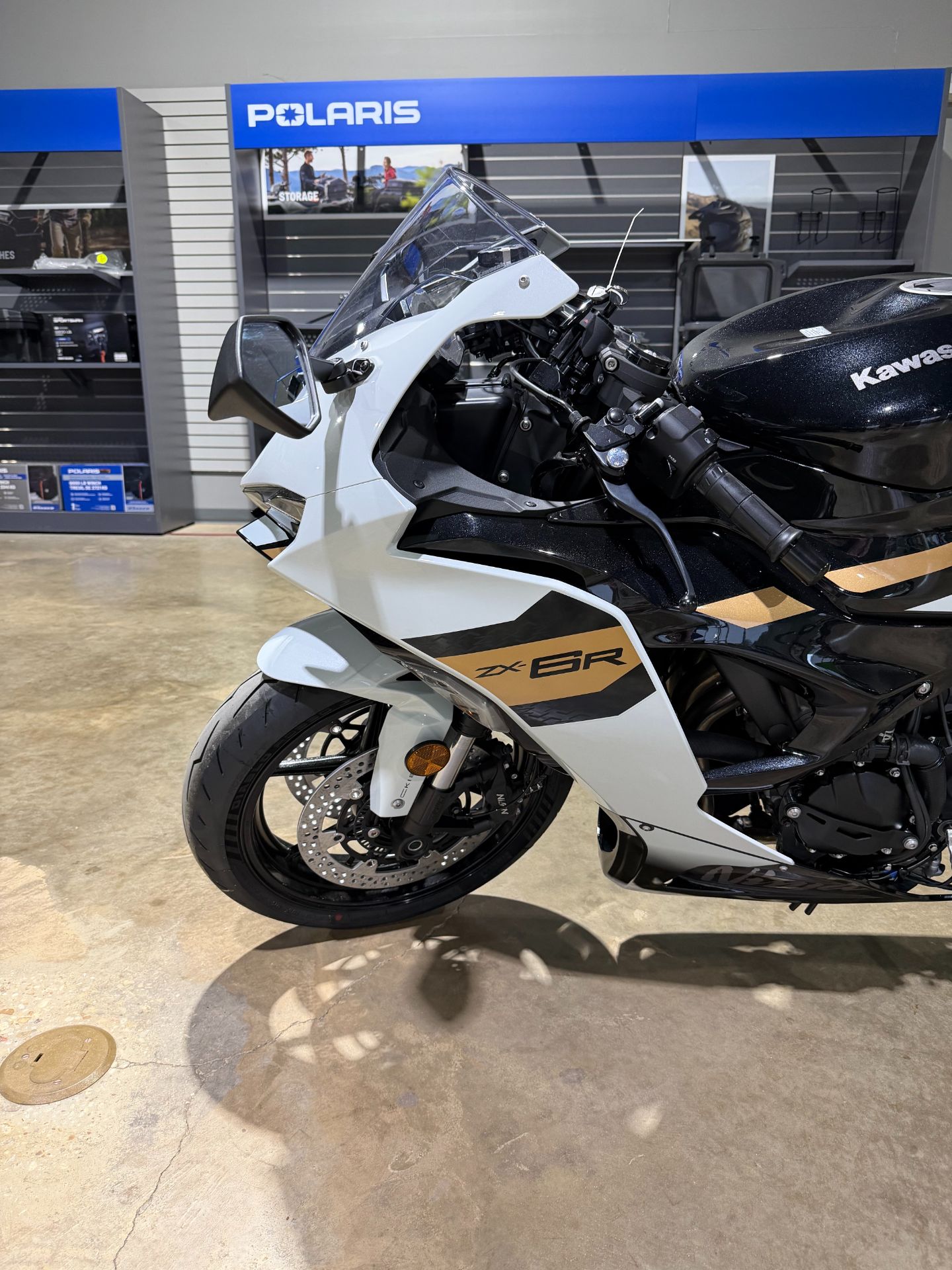 2026 Kawasaki Ninja® ZX-6R ABS 4
