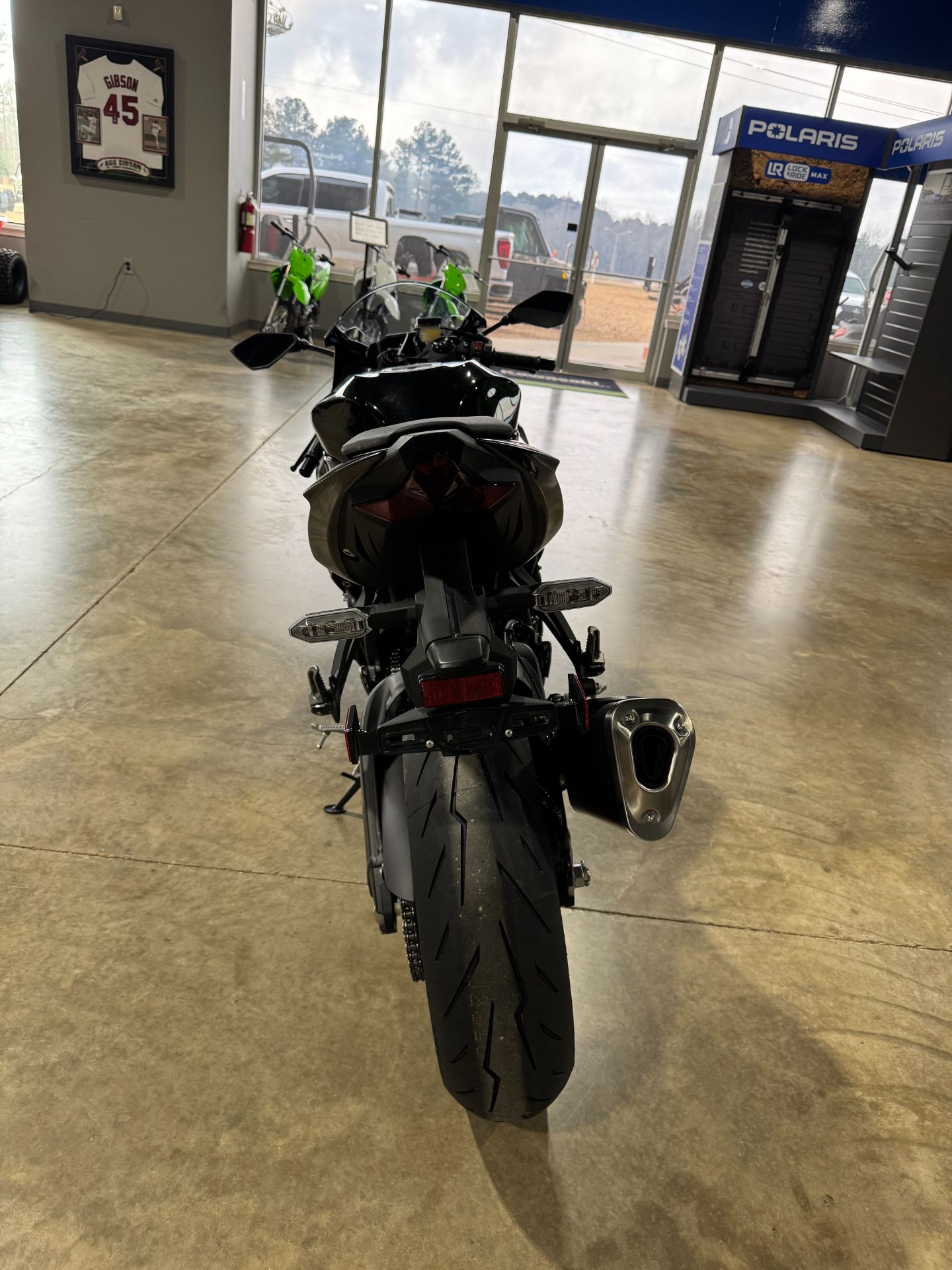 2026 Kawasaki Ninja® ZX-6R 3
