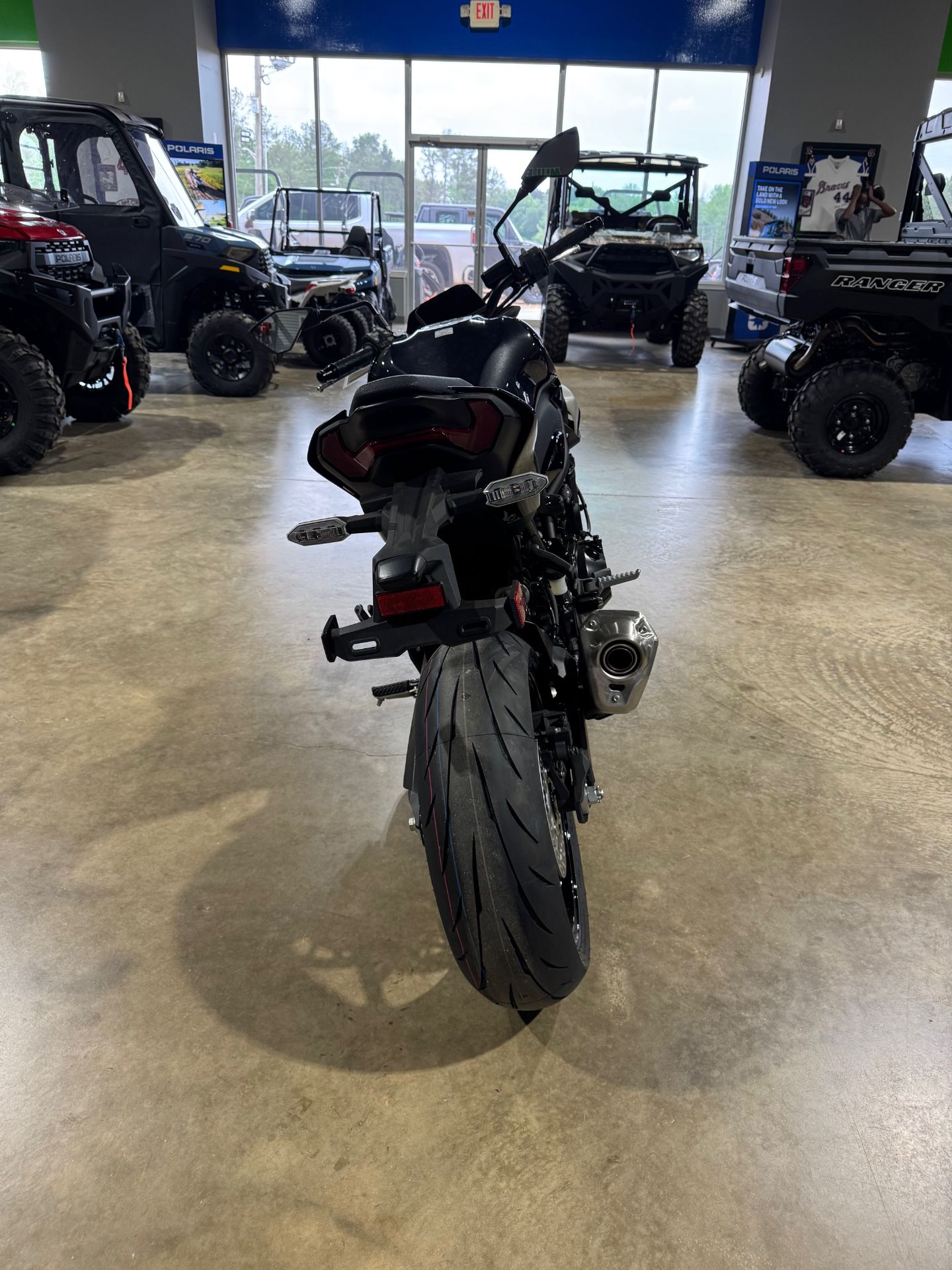 2025 Kawasaki Z900 ABS 4
