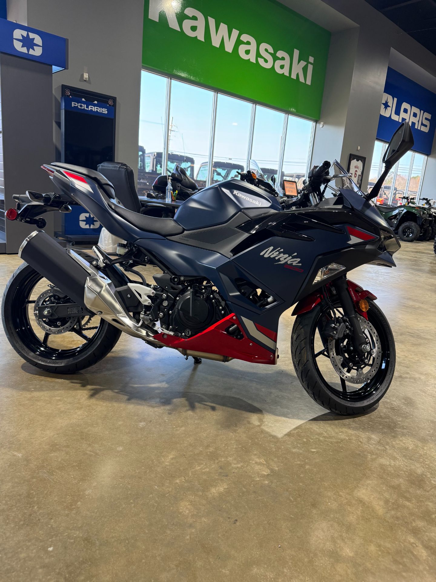 赤木 New 2026 Kawasaki Ninja® 500 ABS, Brookhaven MS | Specs, Price
