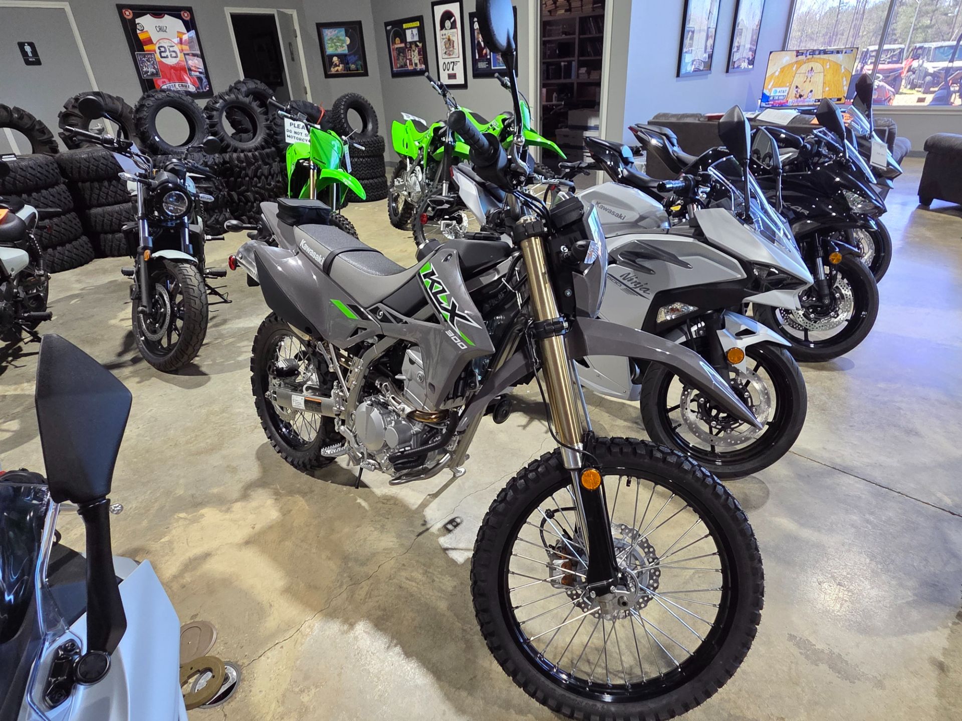 【希少】Keystone Motorcycle Club ロンT グレー S New 2025 Kawasaki KLX®300SM, Brookhaven MS | Specs, Price, Photos