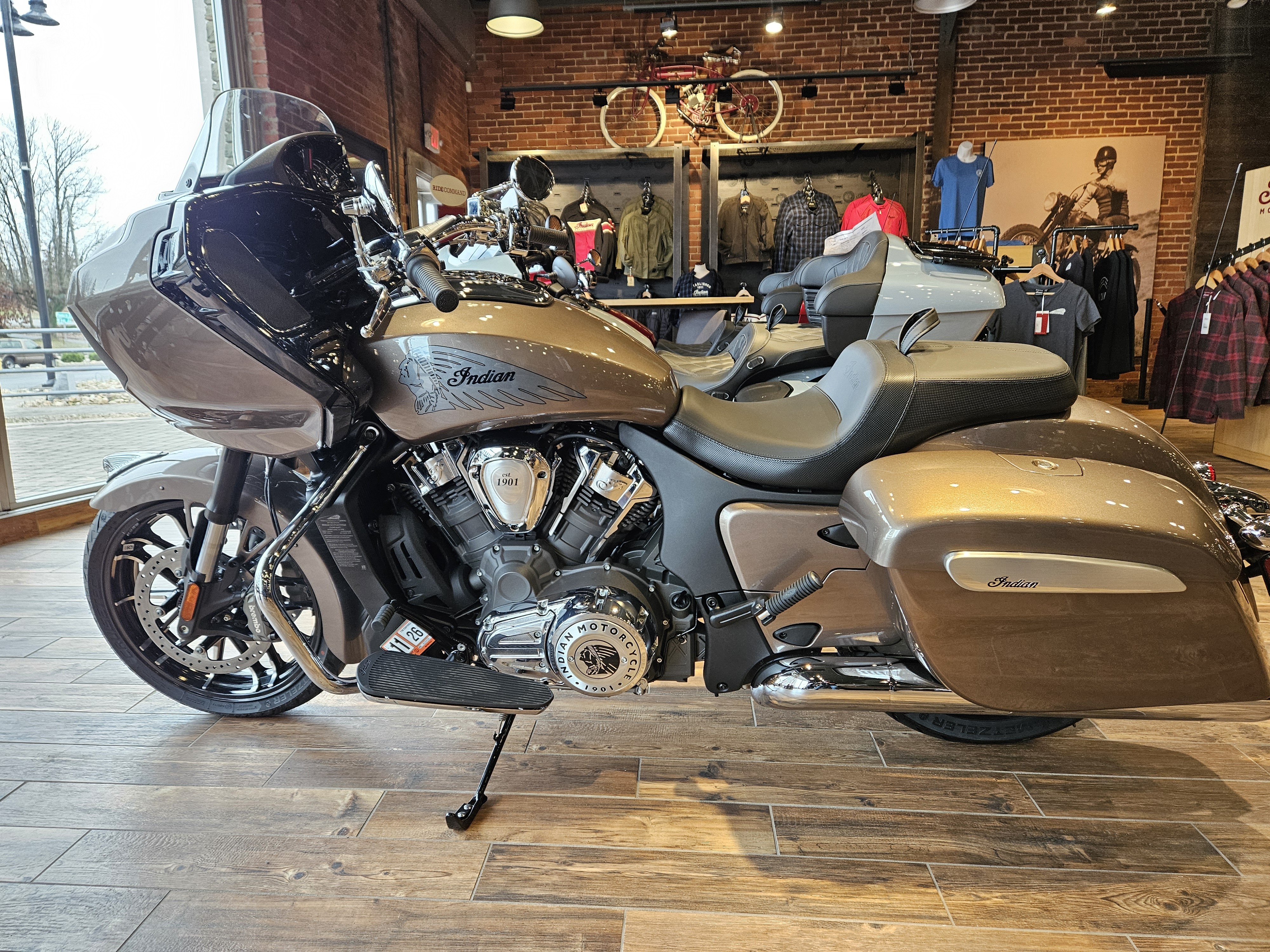 New 2026 Indian Motorcycle Challenger® Limited Motorcycles in