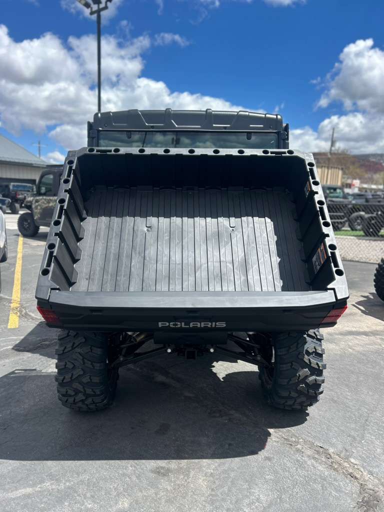 2027 Polaris Ranger Crew XP 1000 Cab 7