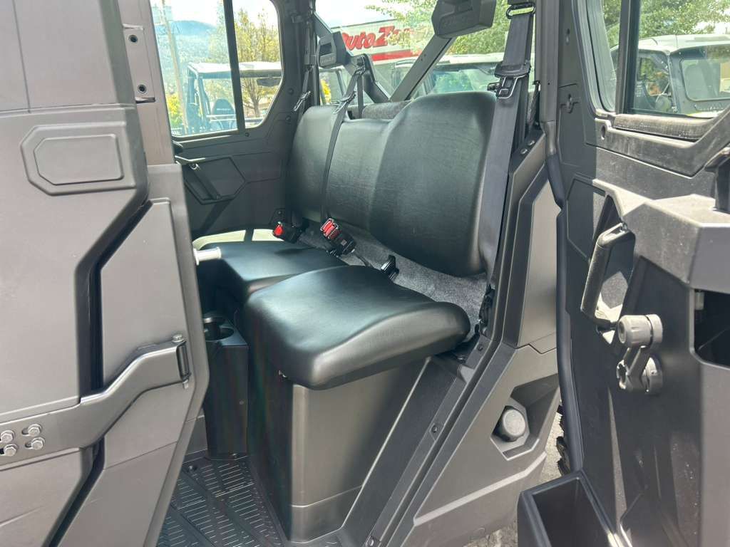 2027 Polaris Ranger Crew XP 1000 Cab 10