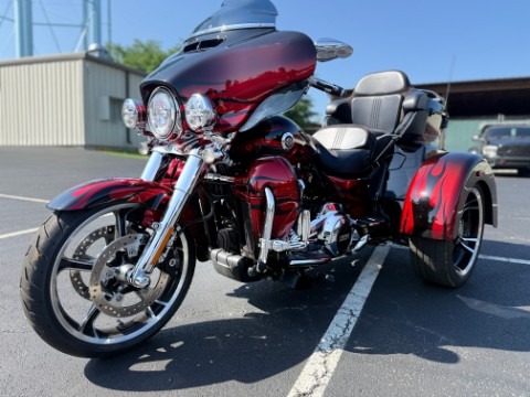 2022 Harley-Davidson CVO Tri Glide® 2