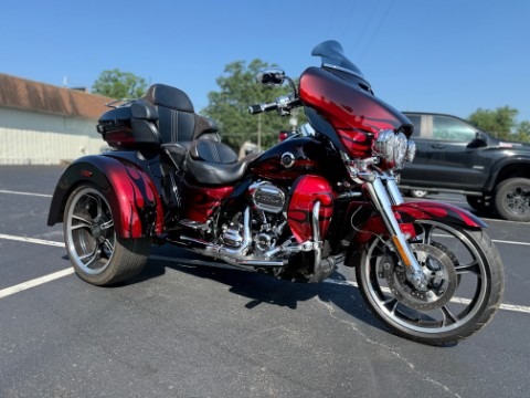 2022 Harley-Davidson CVO Tri Glide® 9