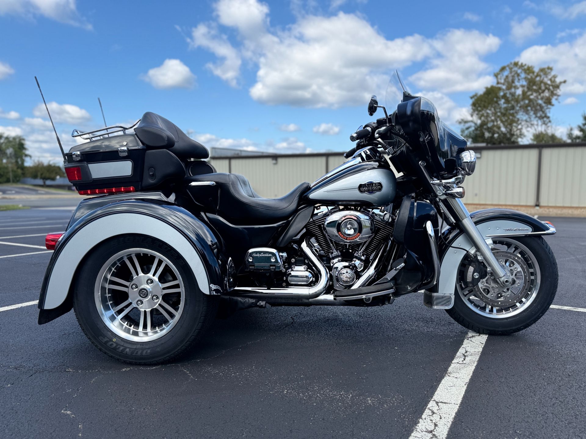 Used 2013 Harley-Davidson Tri Glide® Ultra Classic® Midnight Pearl