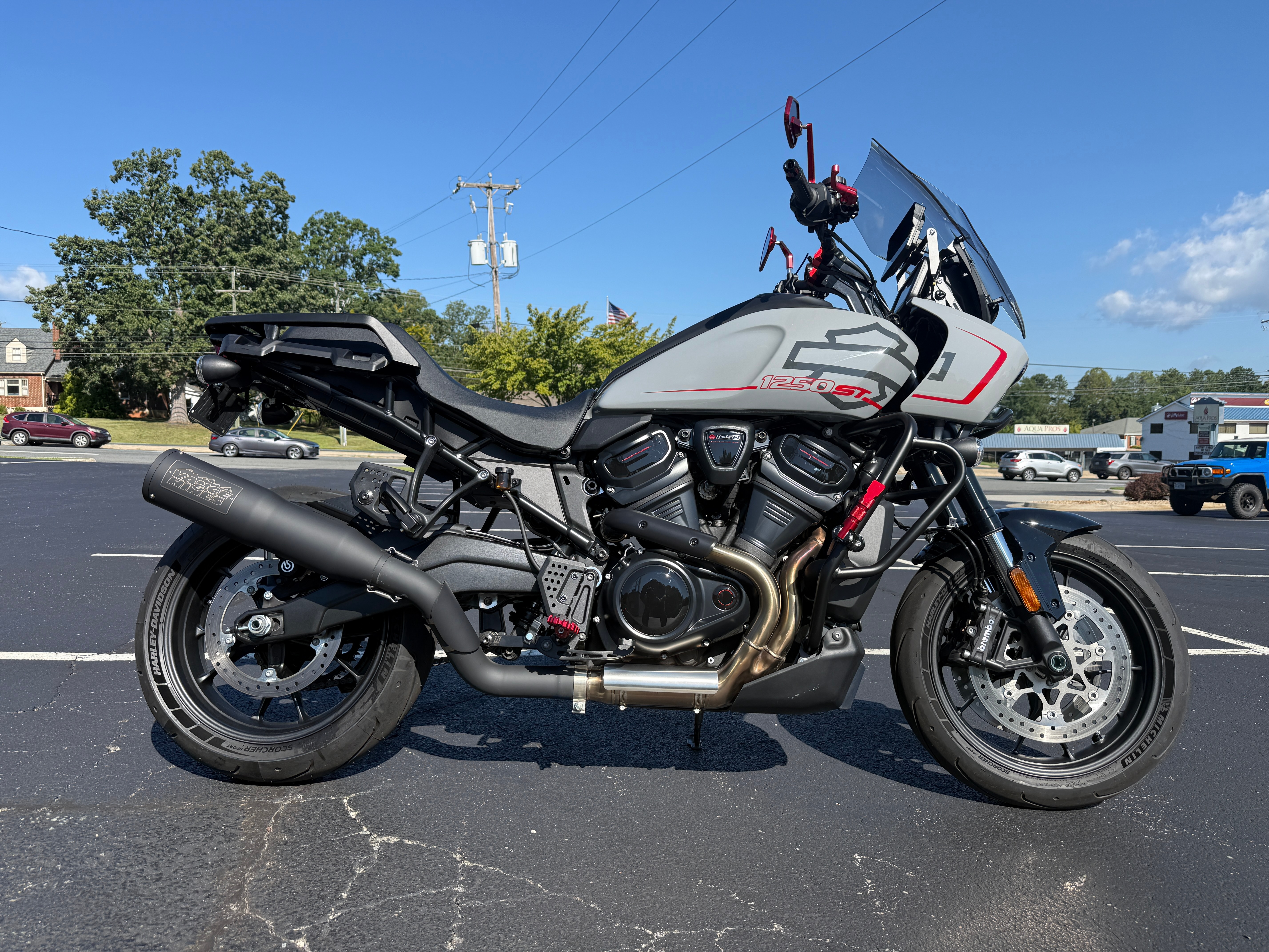 2025 Pan America® 1250 ST