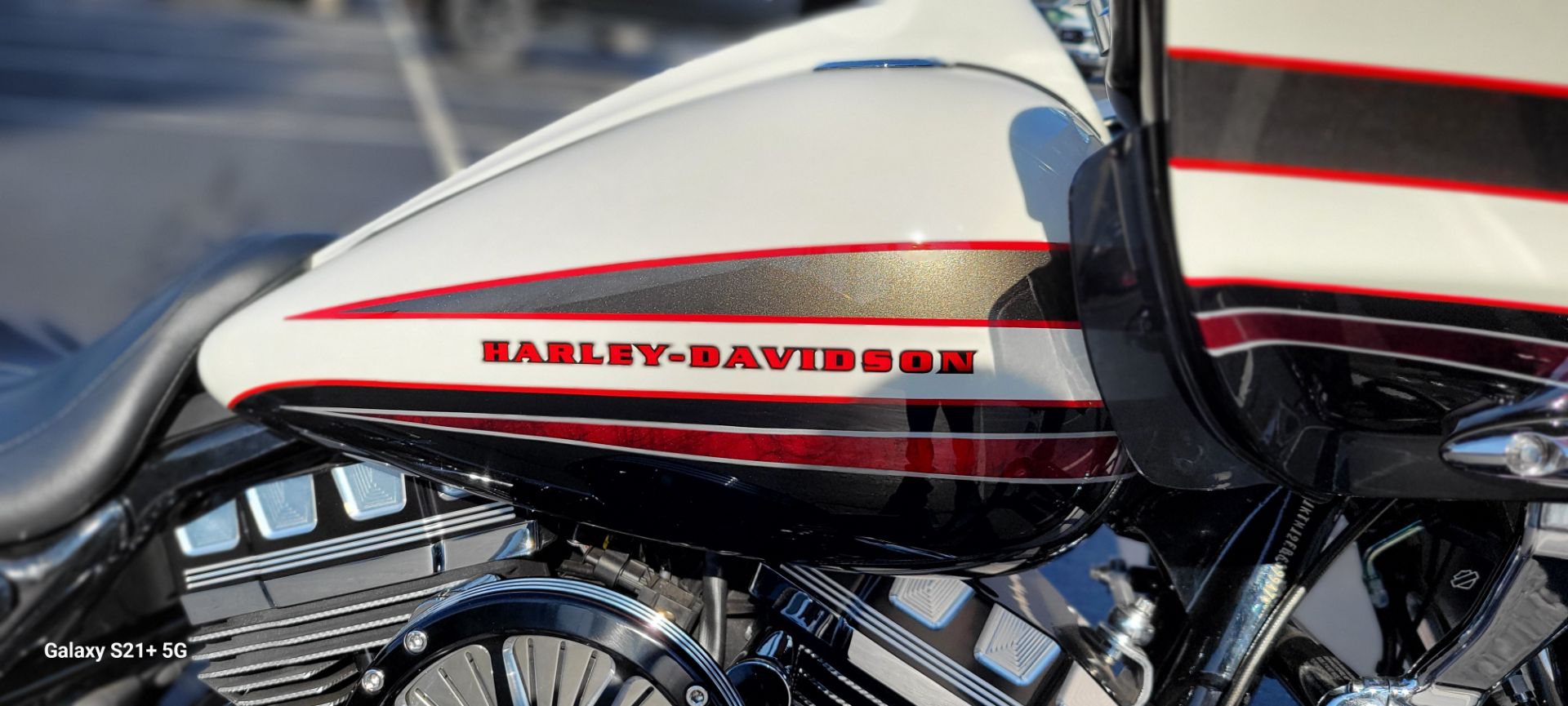2015 Harley-Davidson Road Glide® Special 3