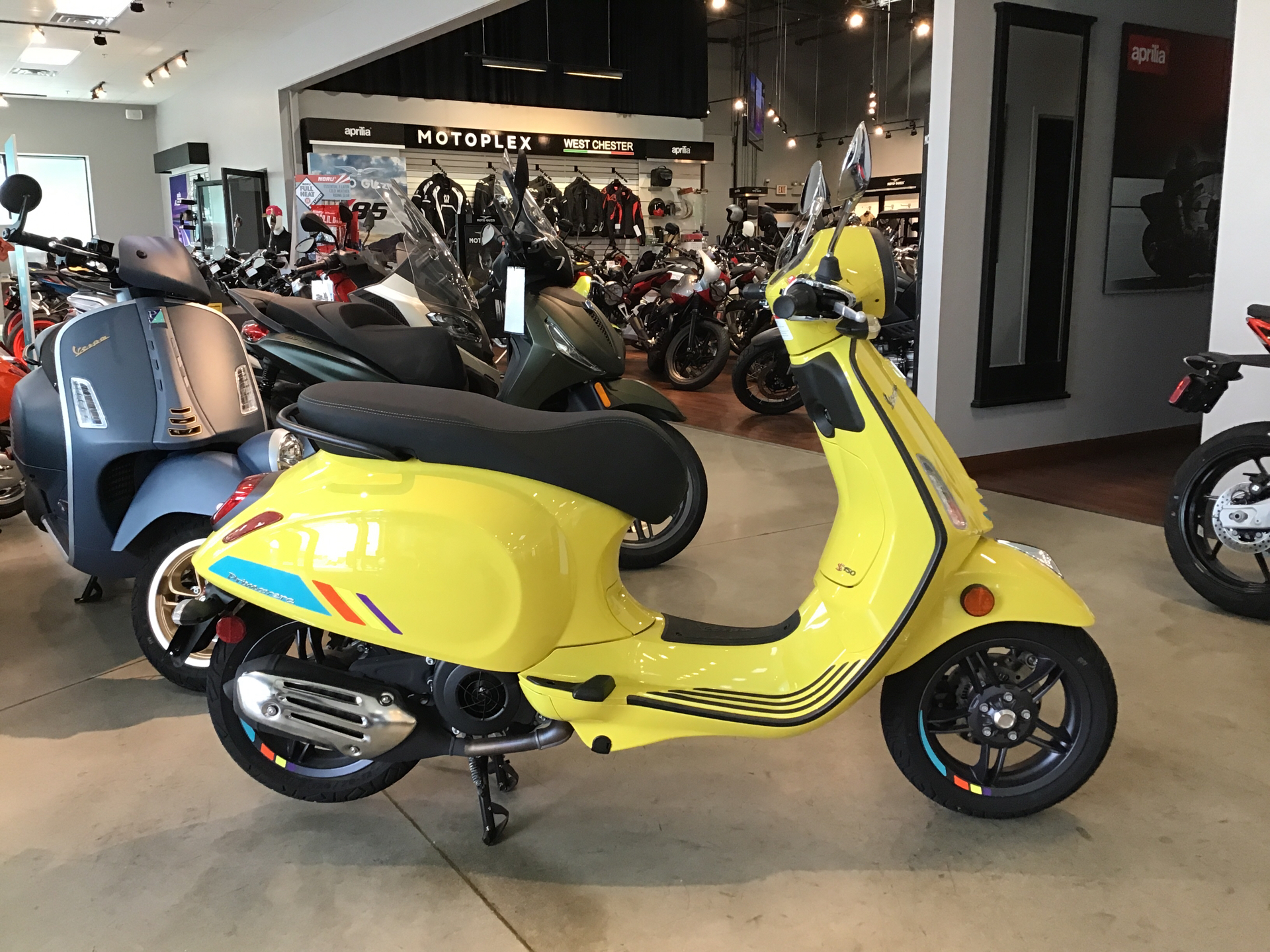 2024 Vespa Primavera 150 S 2
