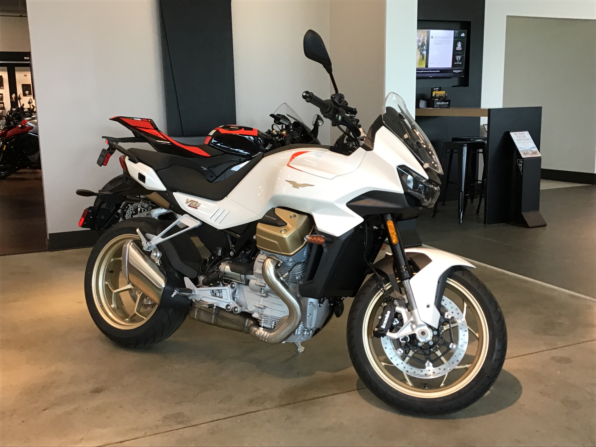 New 2024 Moto Guzzi V100 Mandello, West Chester PA Specs, Price