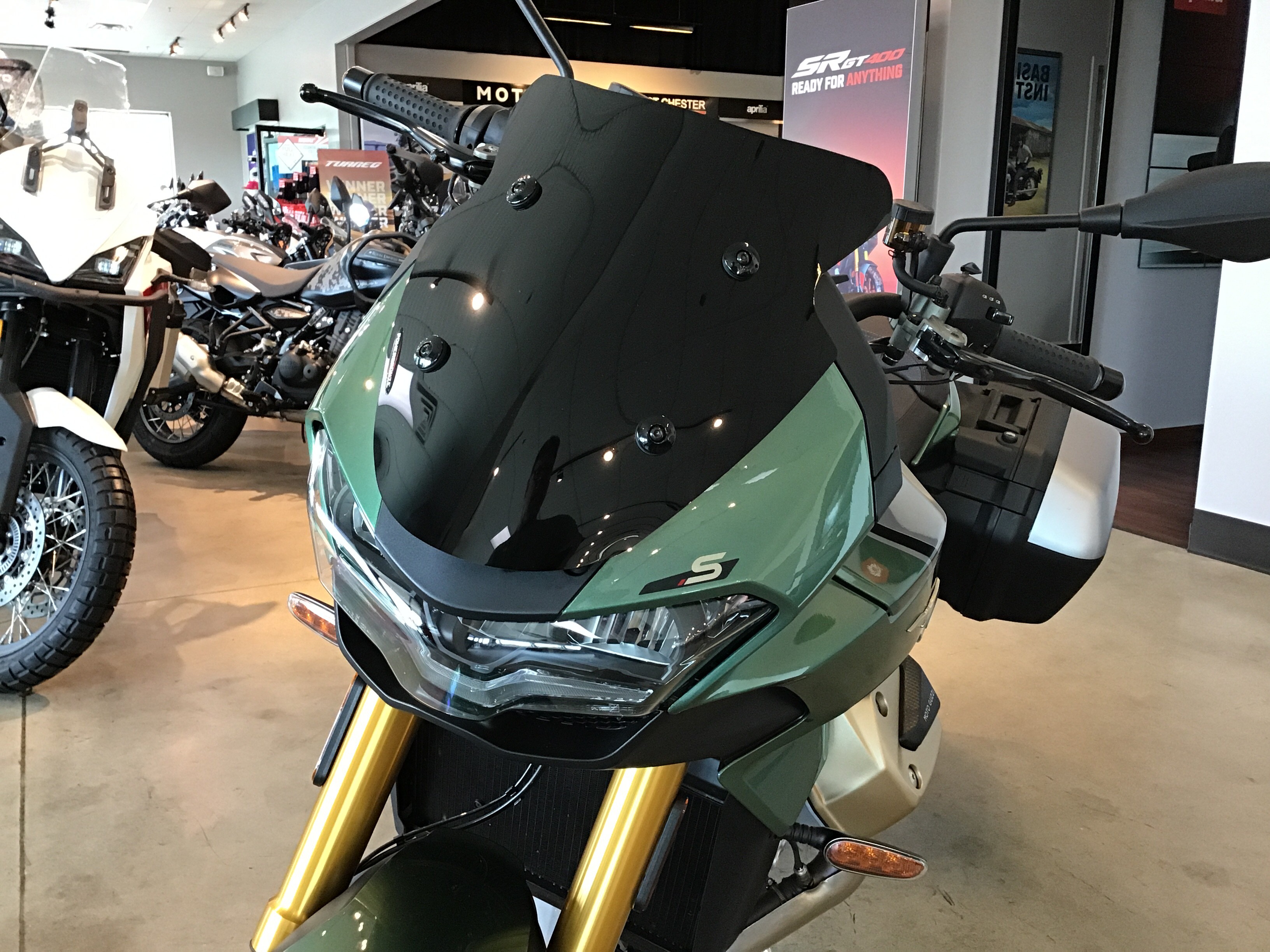 2023 Moto Guzzi V100 Mandello S 11