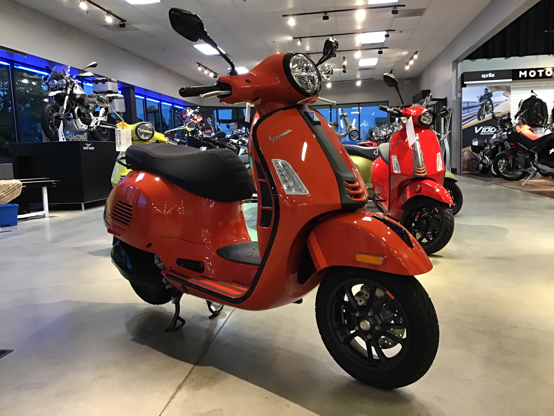 Motorcycle Concessionario Moto Guzzi Moto Guzzi V7 2019 MOTO GUZZI