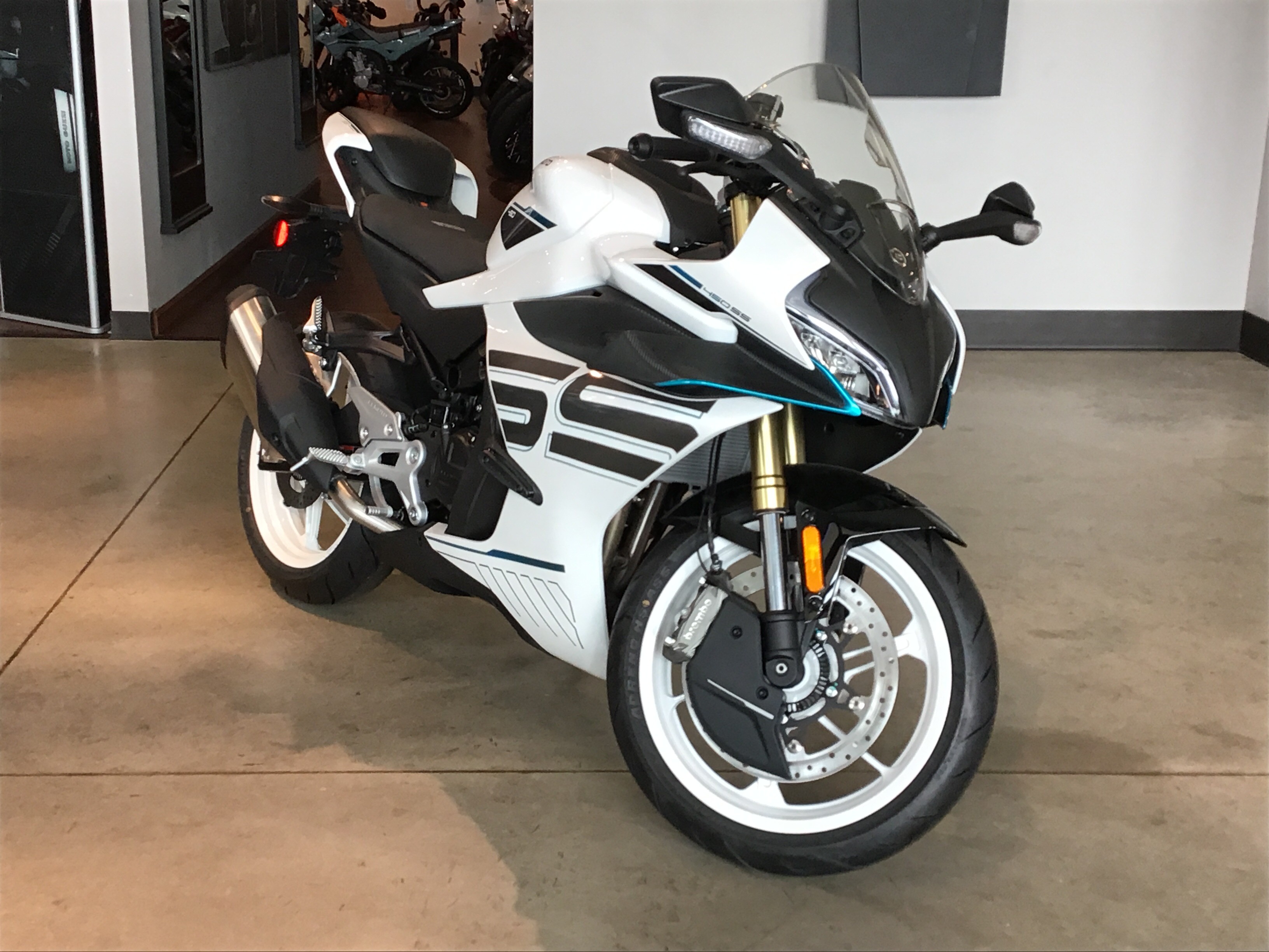 2026  450SS 8
